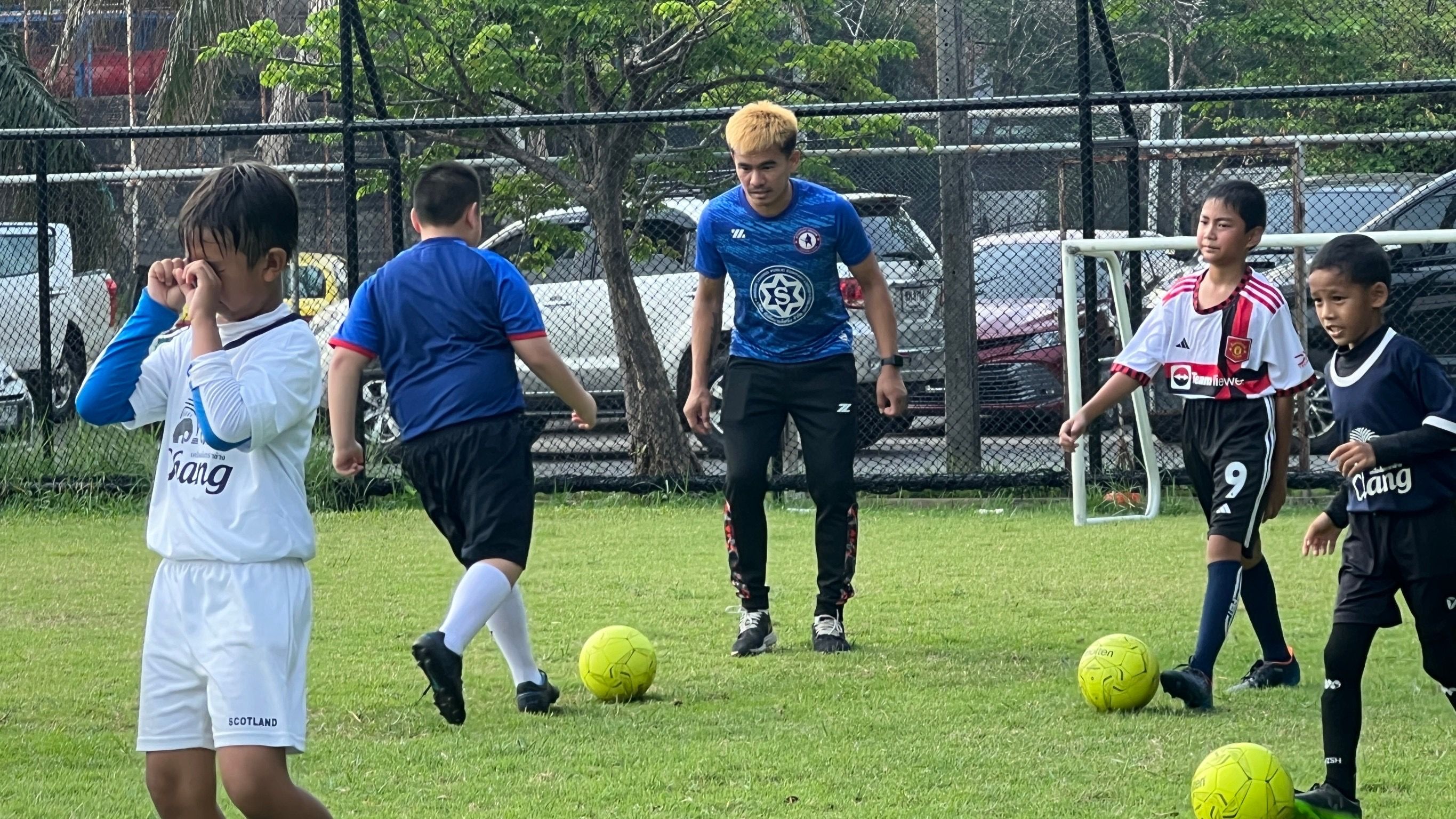 ช้าง x อุตรดิตถ์-อัสสัมชัญ 2