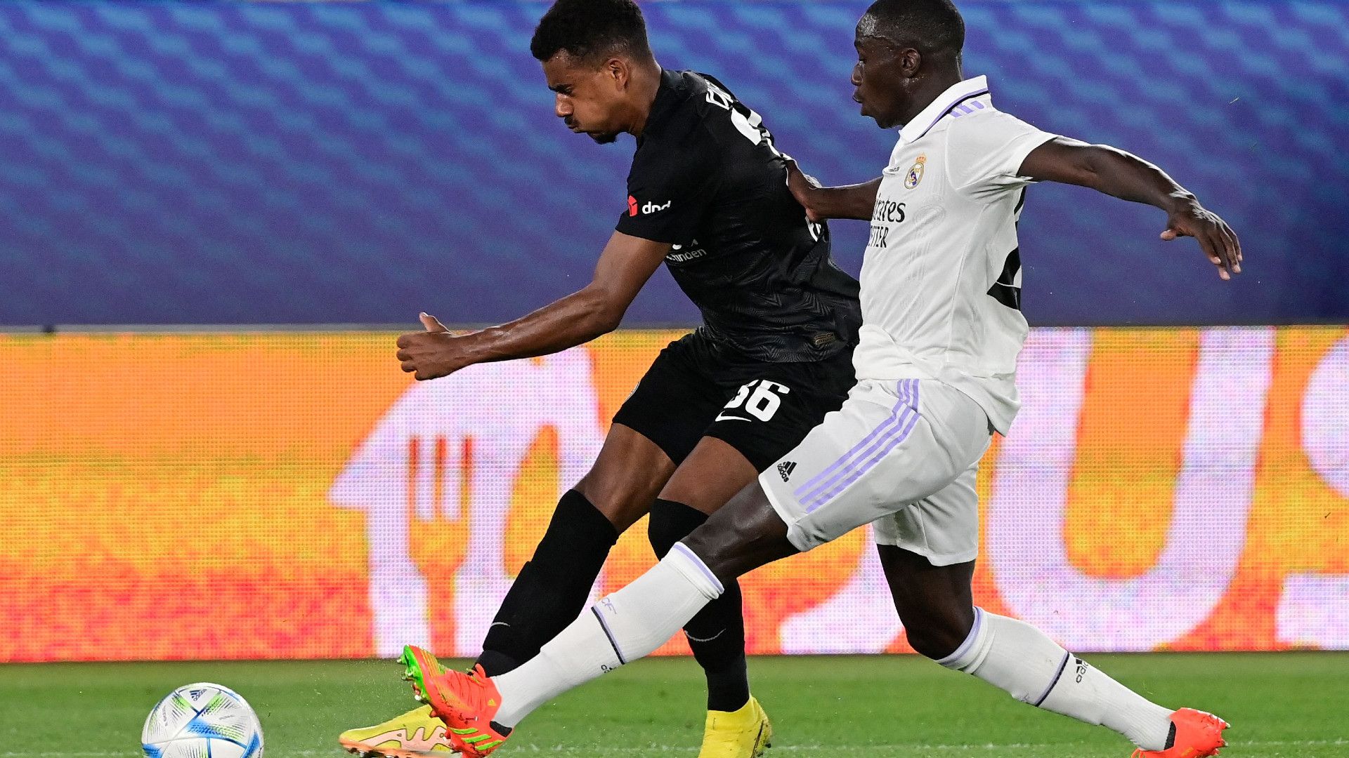 FERLAND MENDY REAL MADRID 10082022