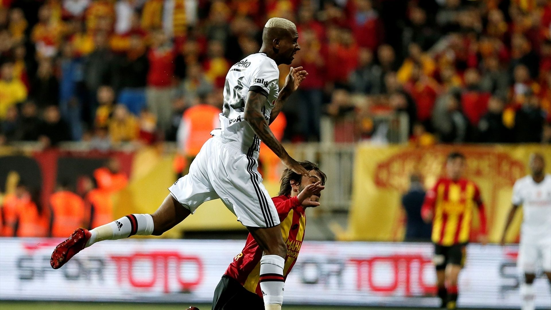 Anderson Talisca Goztepe Besiktas 5112017