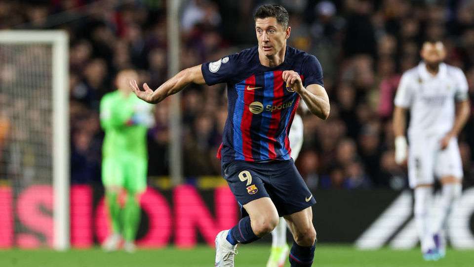 Lewandowski Barcelona 22-23