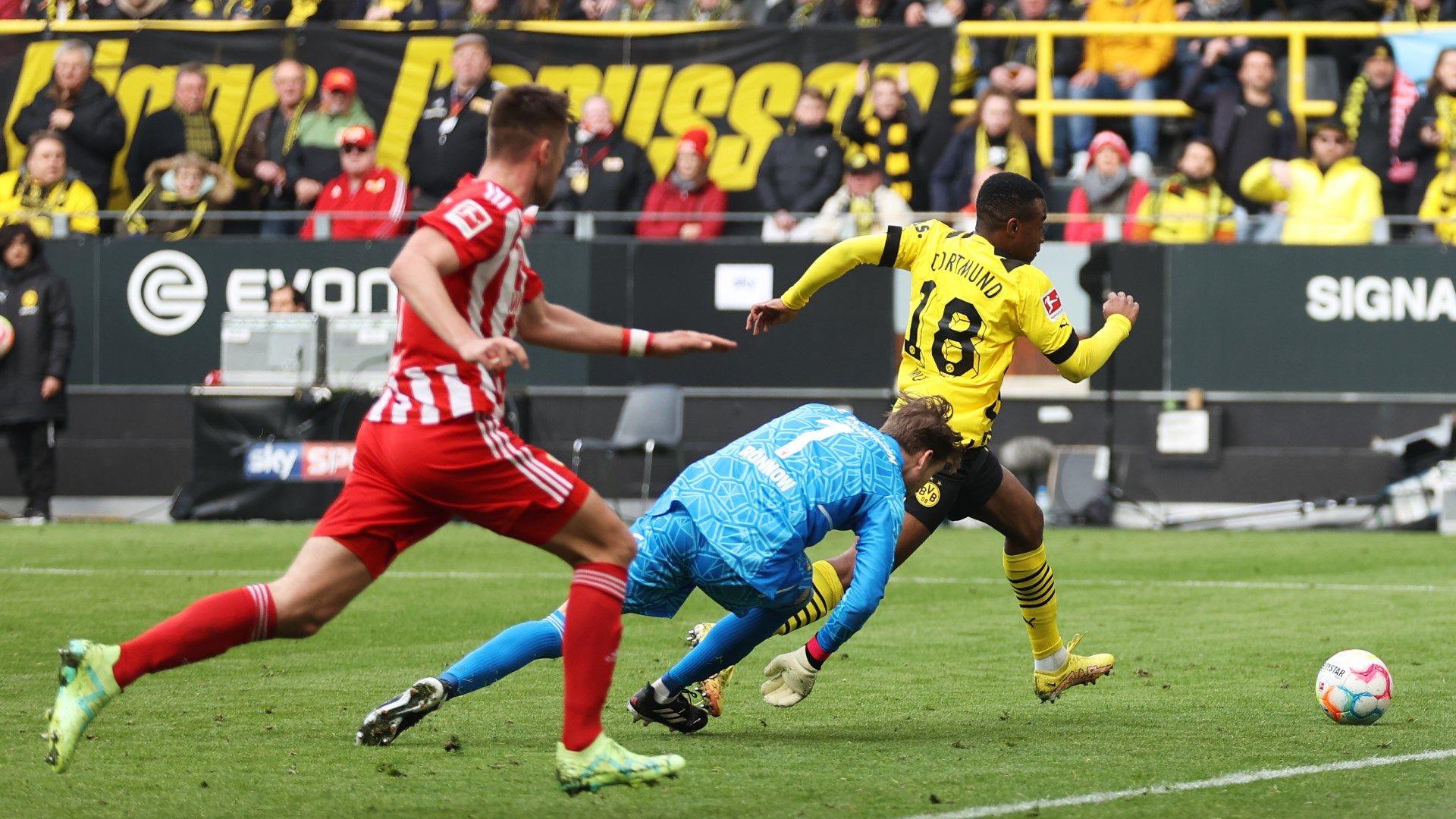 Youssoufa Moukoko Borussia Dortmund Union Berlin 2023