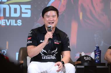 “LIVING LEGENDS: THE RED DEVILS” 2