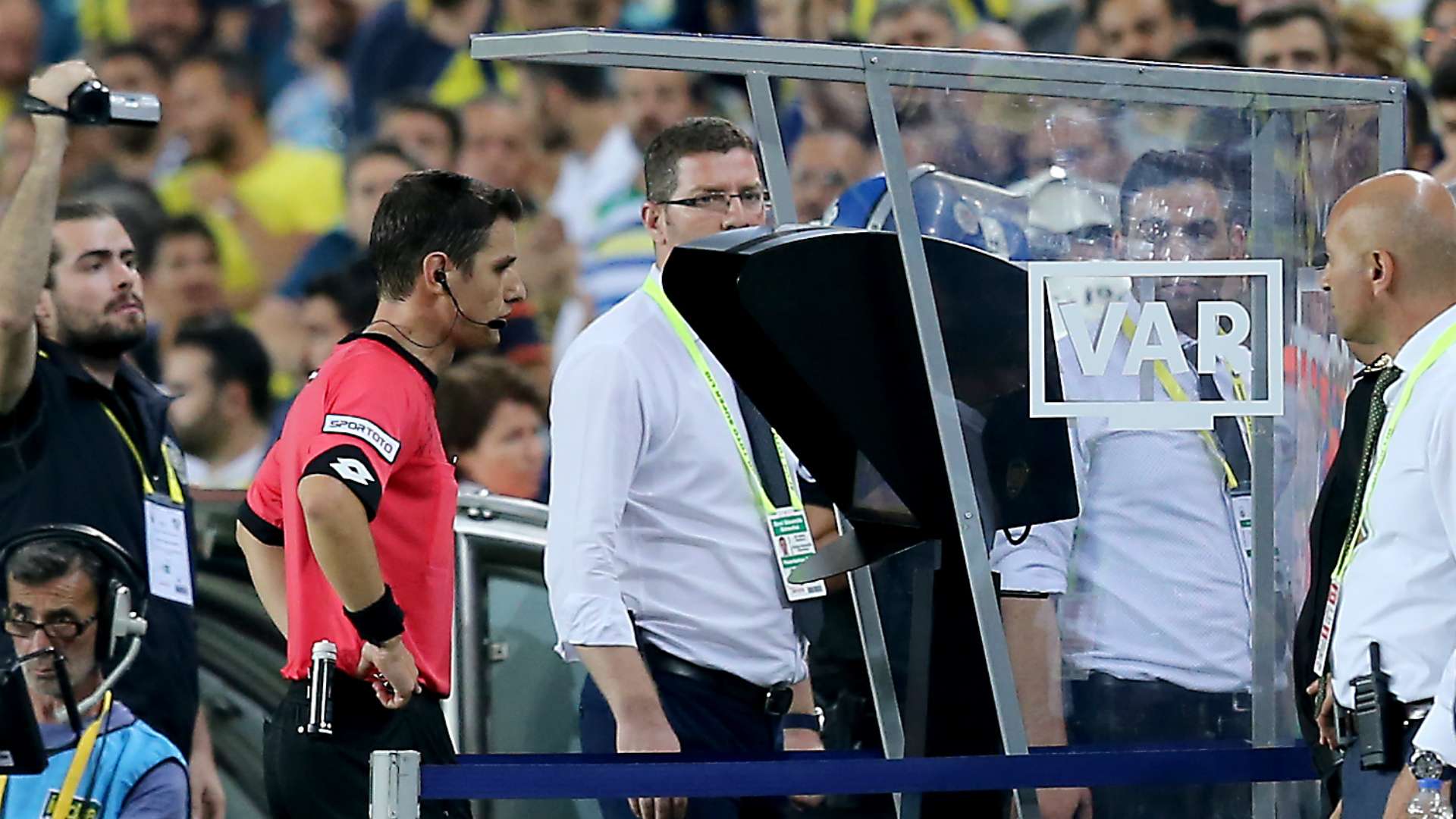 Halil Umut Meler VAR Fenerbahce Bursaspor 08112018