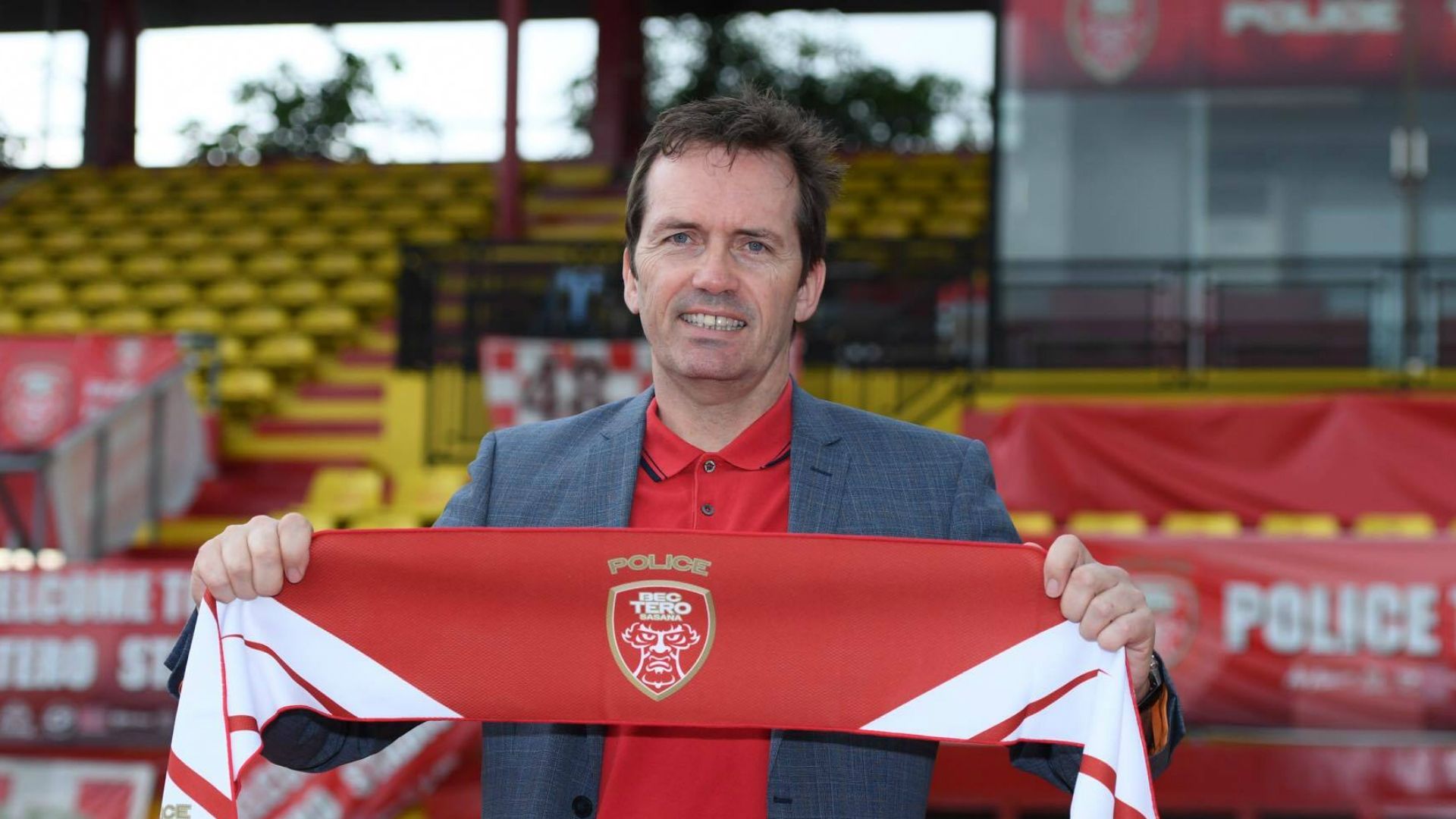 Mike Mulvey Police Tero Thai League 05062017