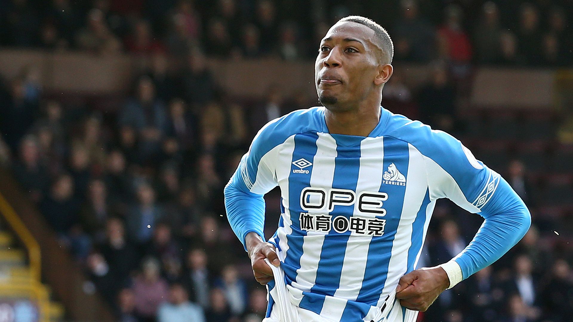 Rajiv van La Parra Huddersfield Premier League 2018-19