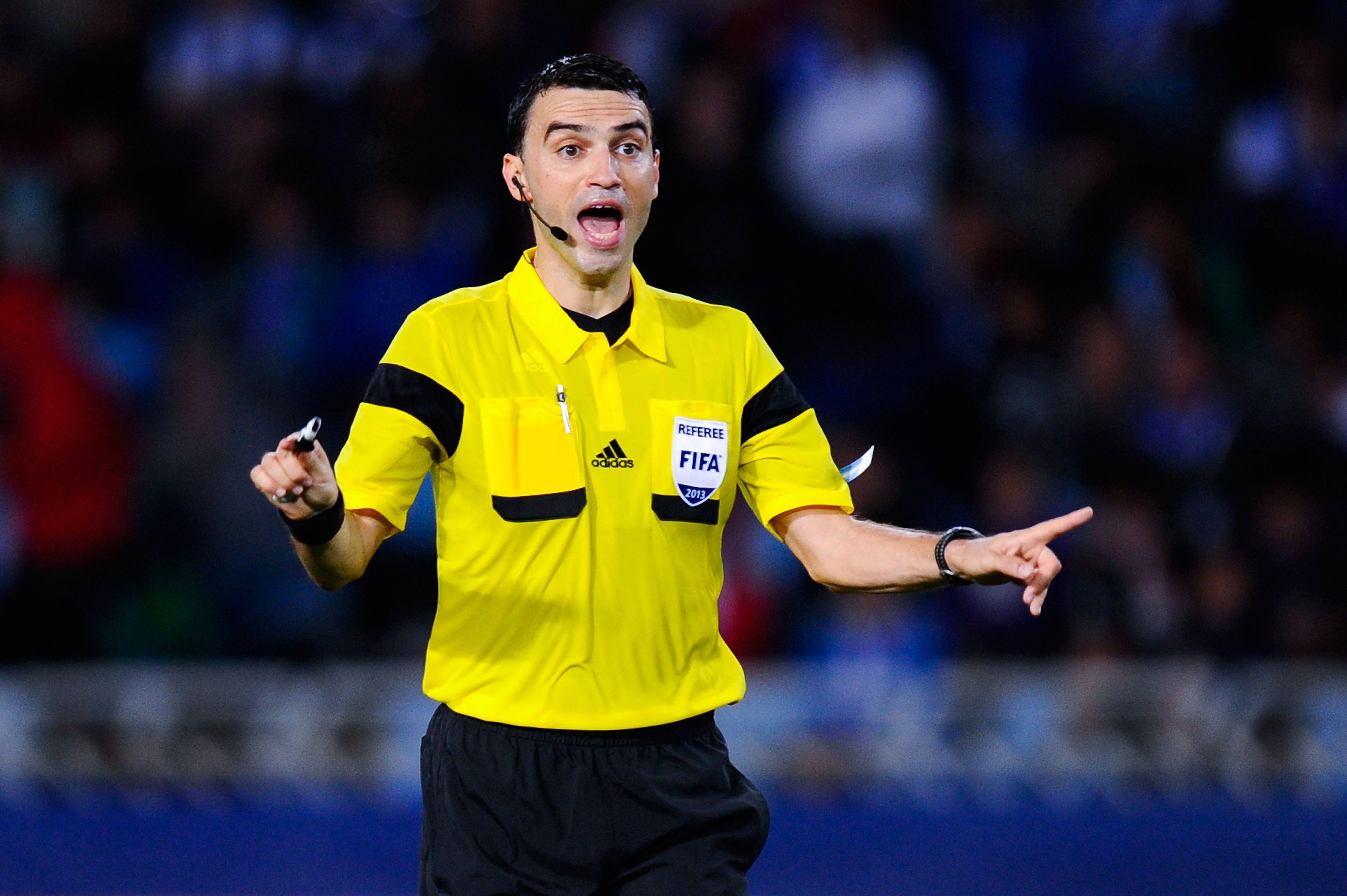 Referee Ovidiu Hategan