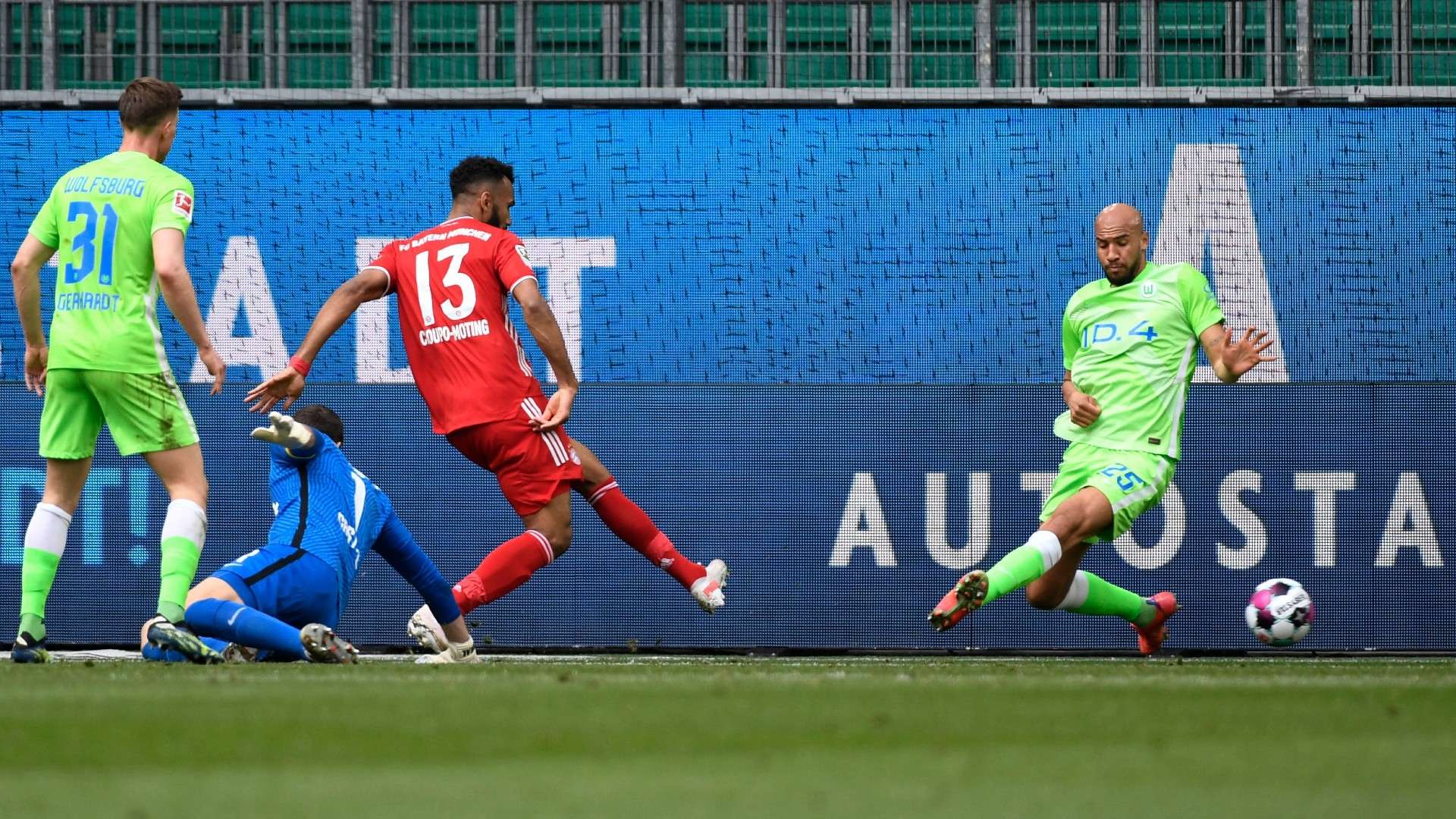 Eric Choupo-Moting Wolfsburg vs Bayern Munich Bundesliga 2020-21