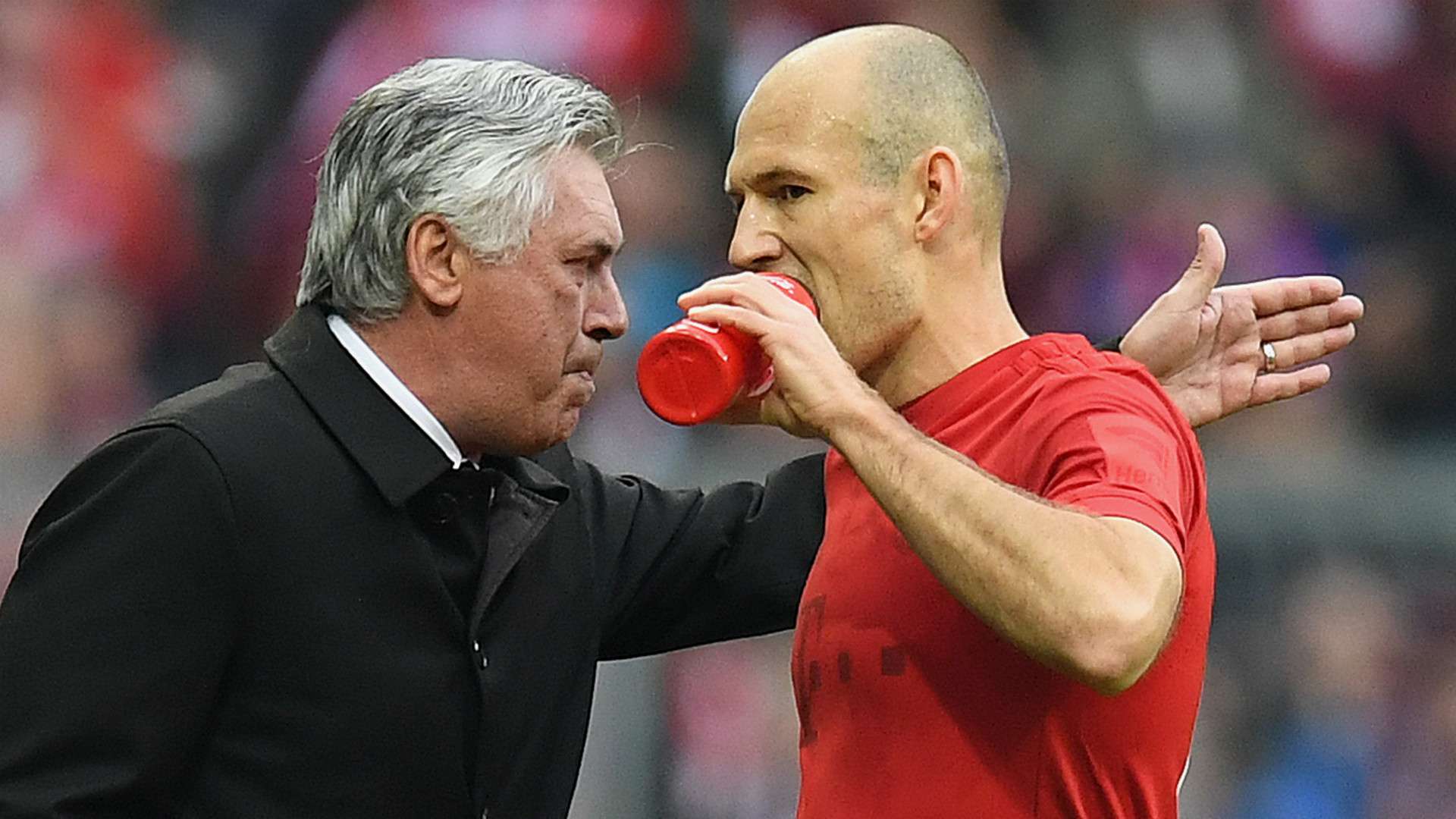 CARLO ANCELOTTI ARJEN ROBBEN BAYERN MUNCHEN GERMAN BUNDESLIGA 05112016