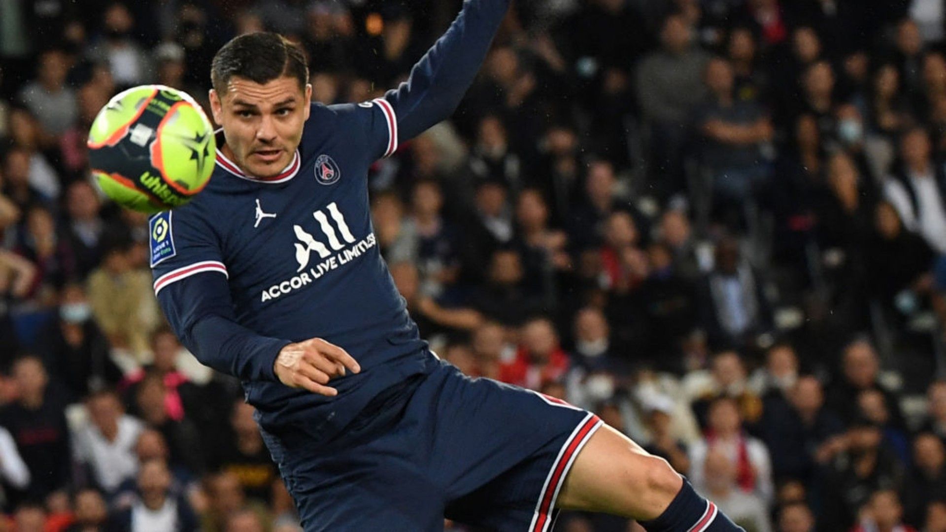 Razón o motivo por el que Mauro Icardi no juega con el PSG