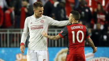 Leandro Gonzalez Pirez Sebastian Giovinco MLS 04082017