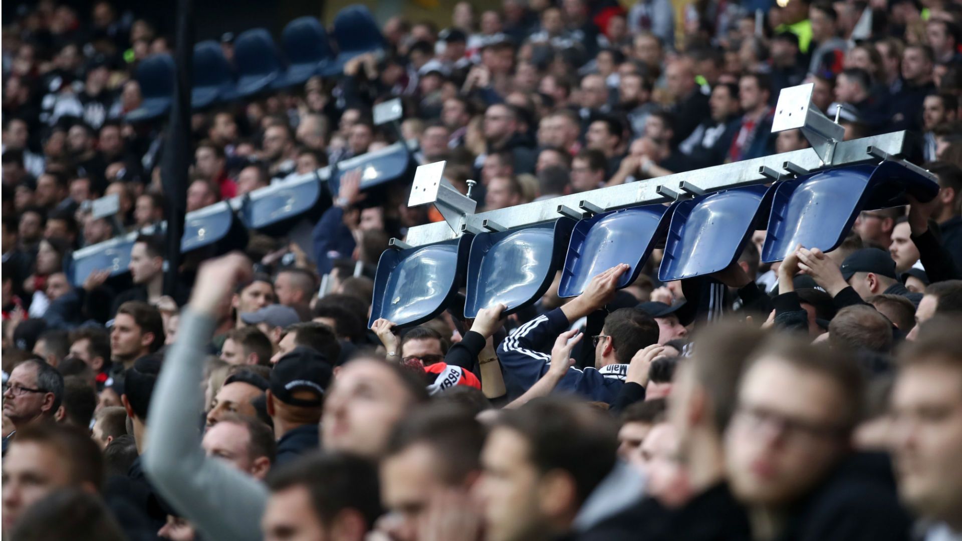 Eintracht fans Europa League Chelsea