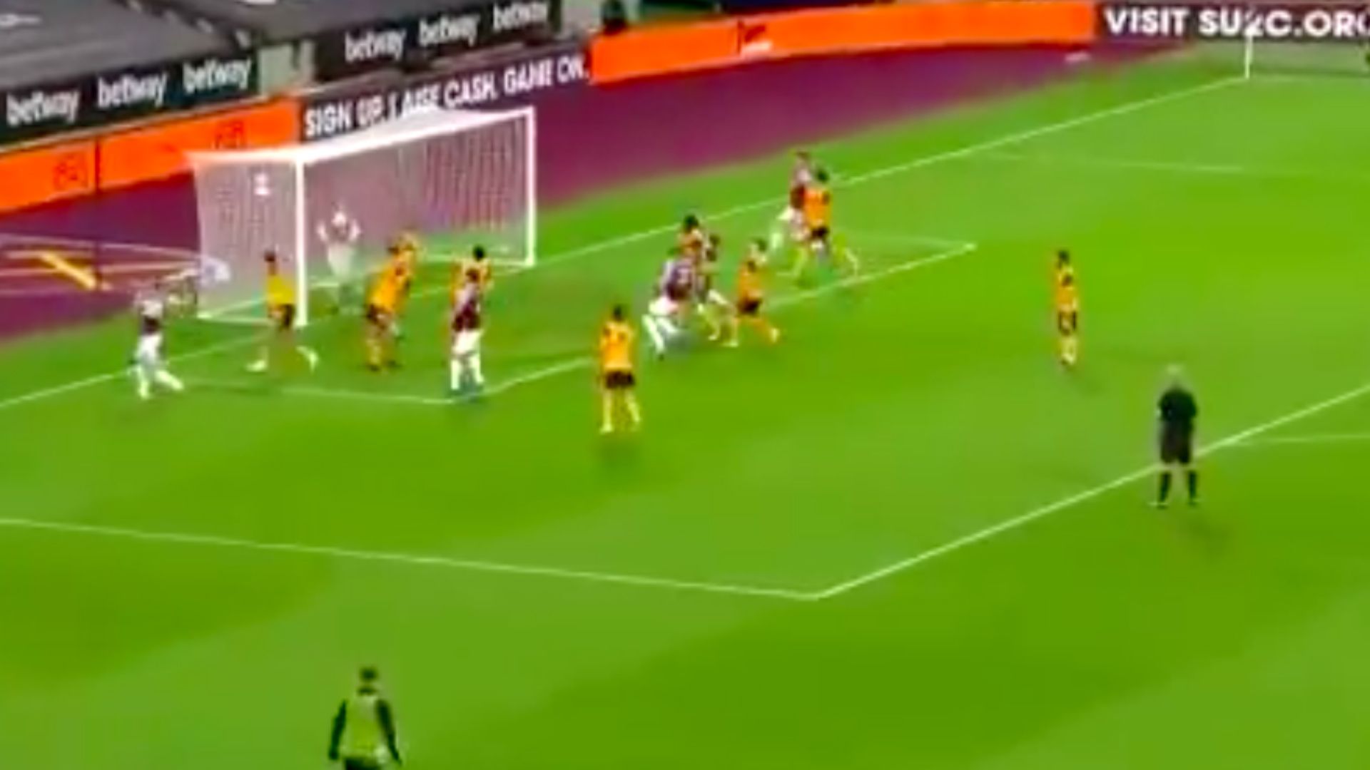 Raúl Jiménez gol en contra 3