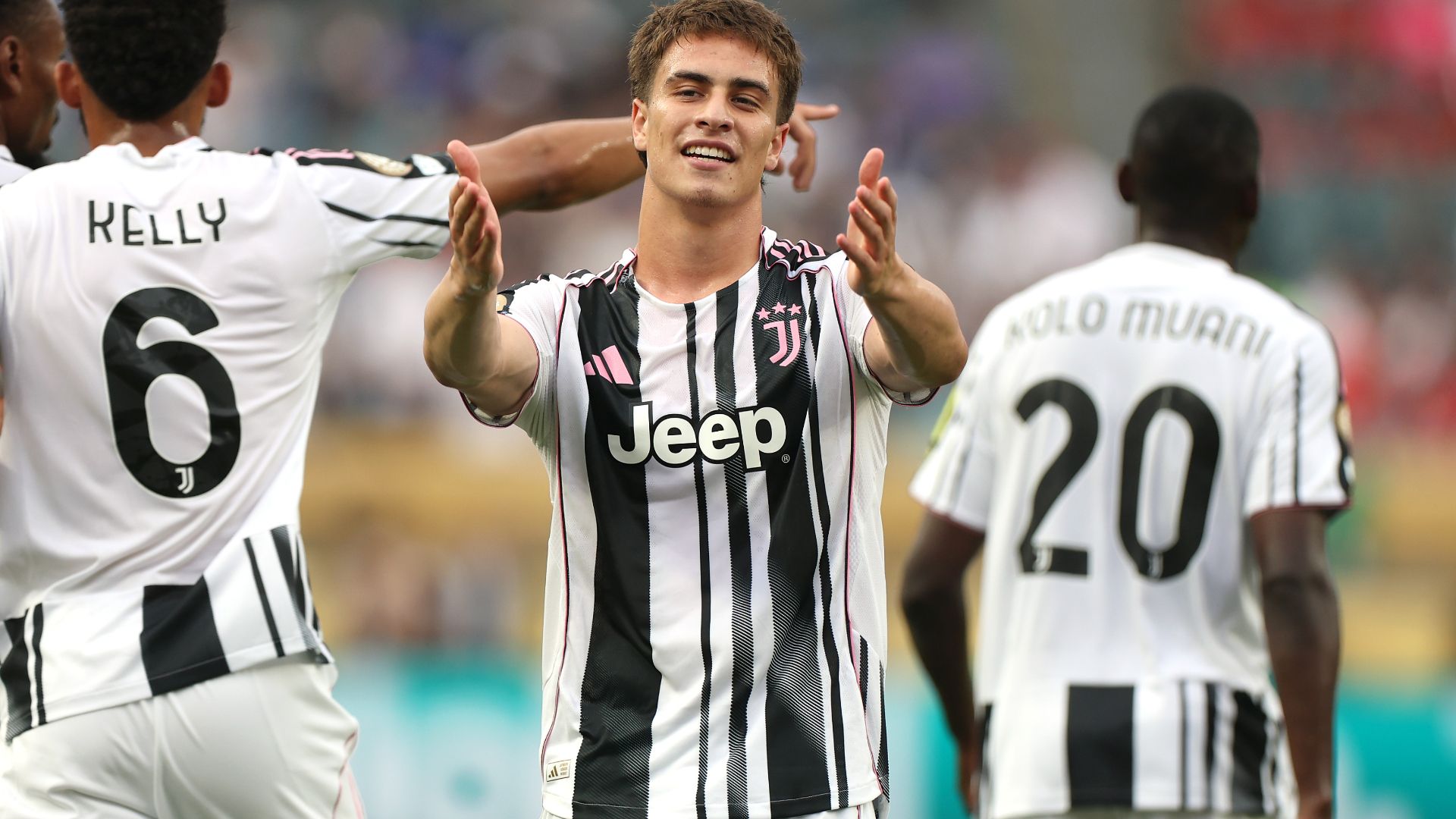 Yildiz%20Juventus%20Mondiale(1).jpg