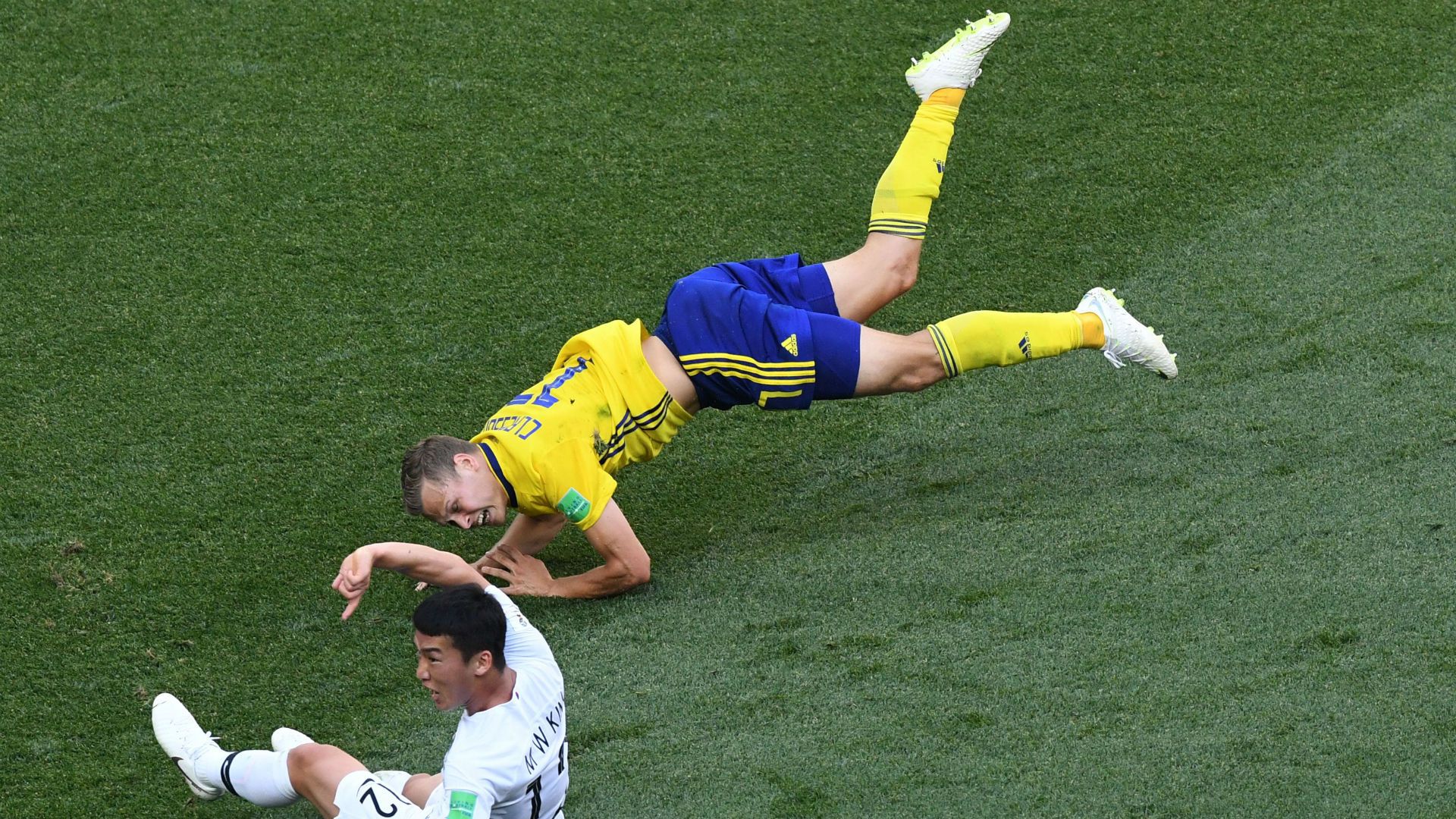 Viktor Claesson Sweden Kim Min-woo South Korea World Cup 2018