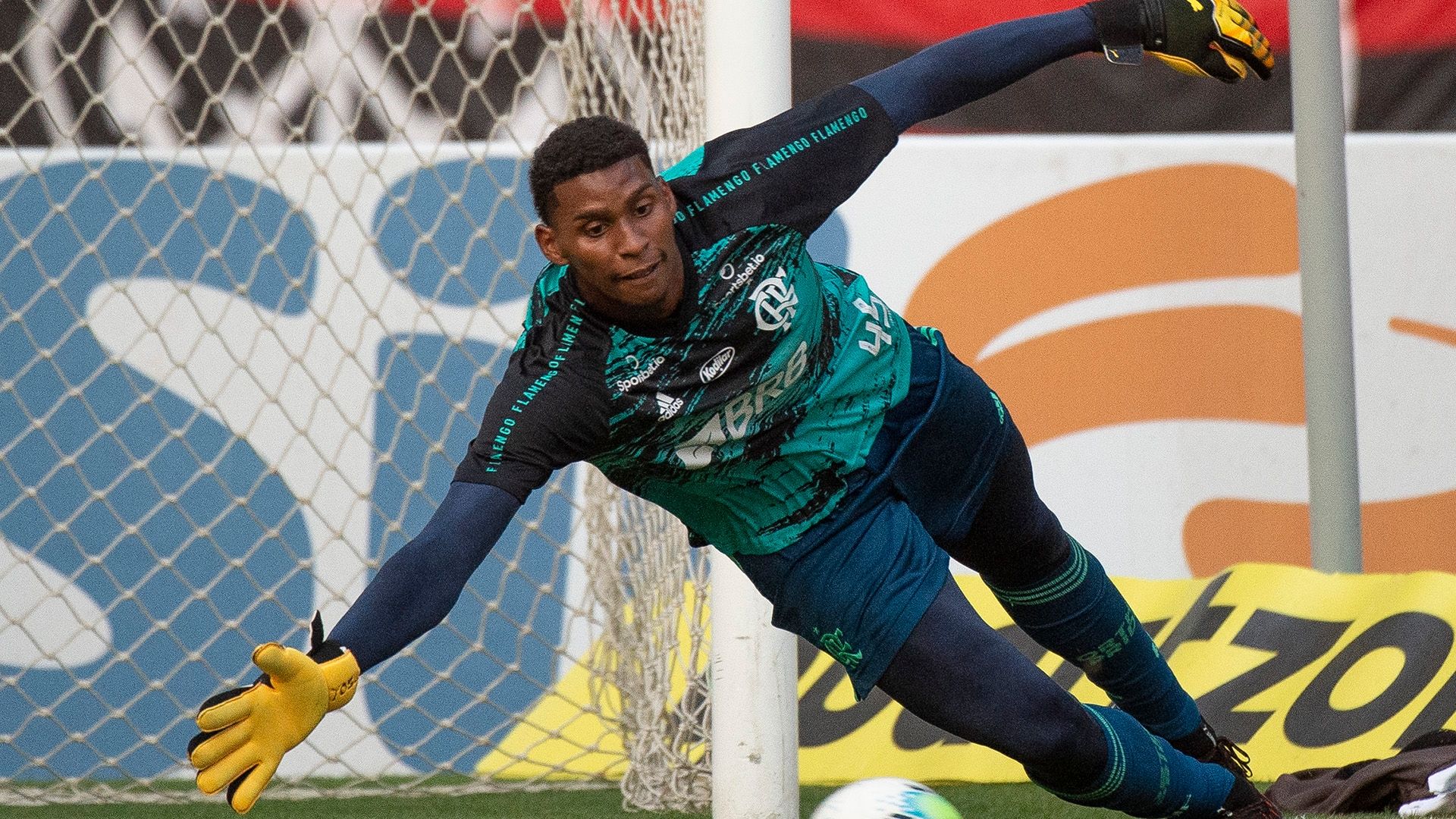 Hugo Souza Flamengo Goiás Brasileirão 13102020