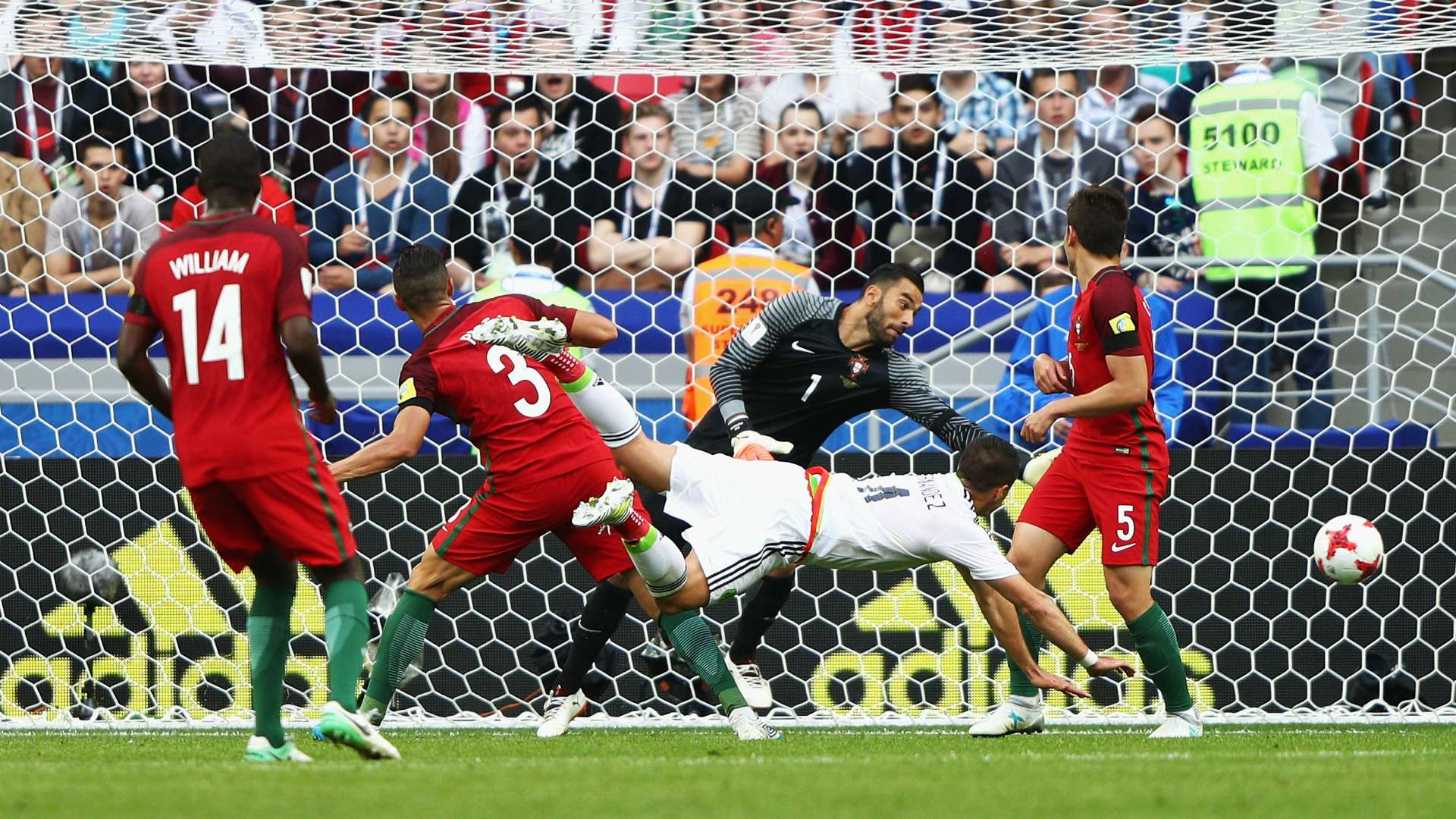 Chicharito Hernandez Portugal Mexico Confederations Cup