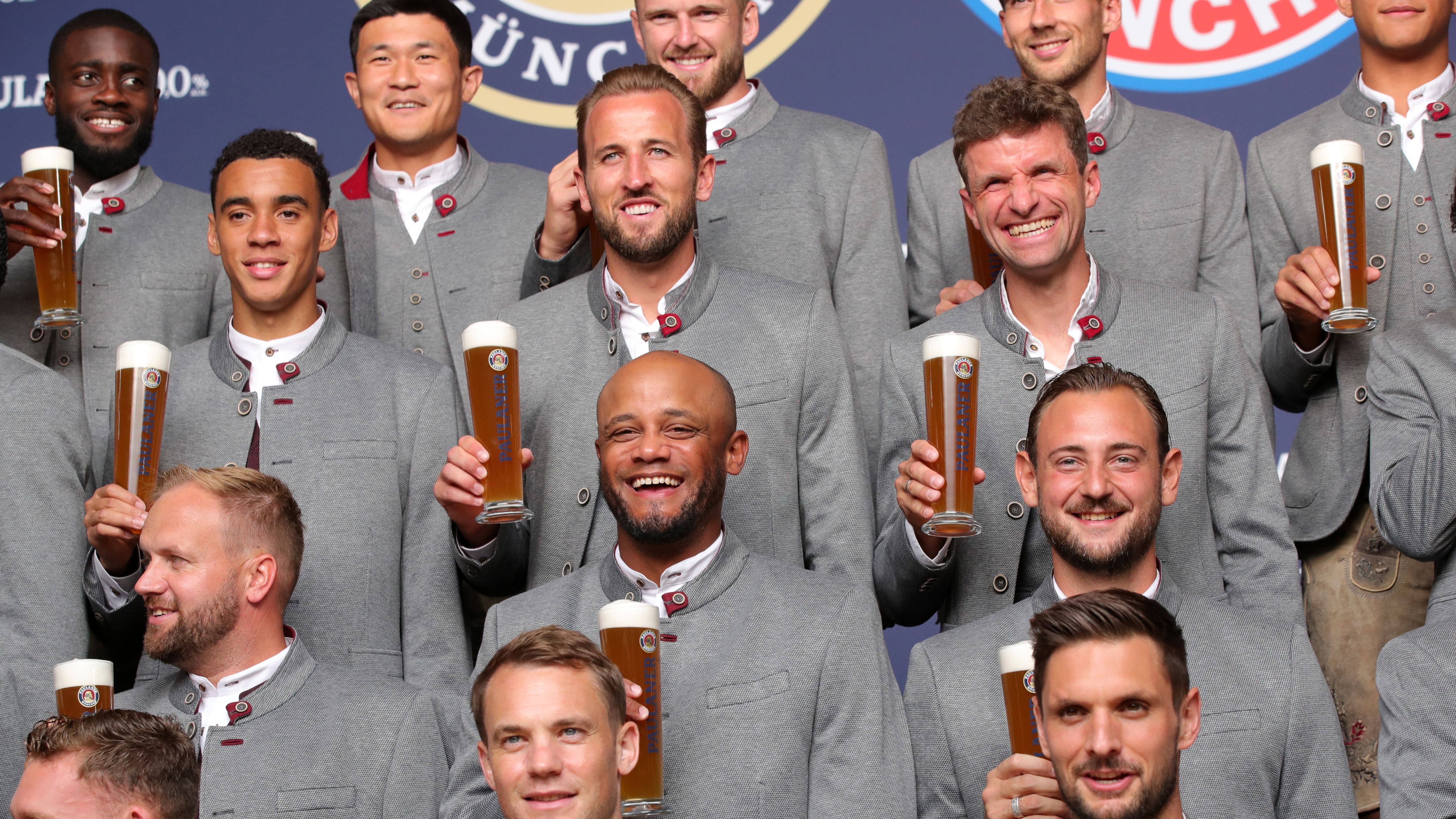 Harry Kane, Vincent Kompany and the Bayern Munich team