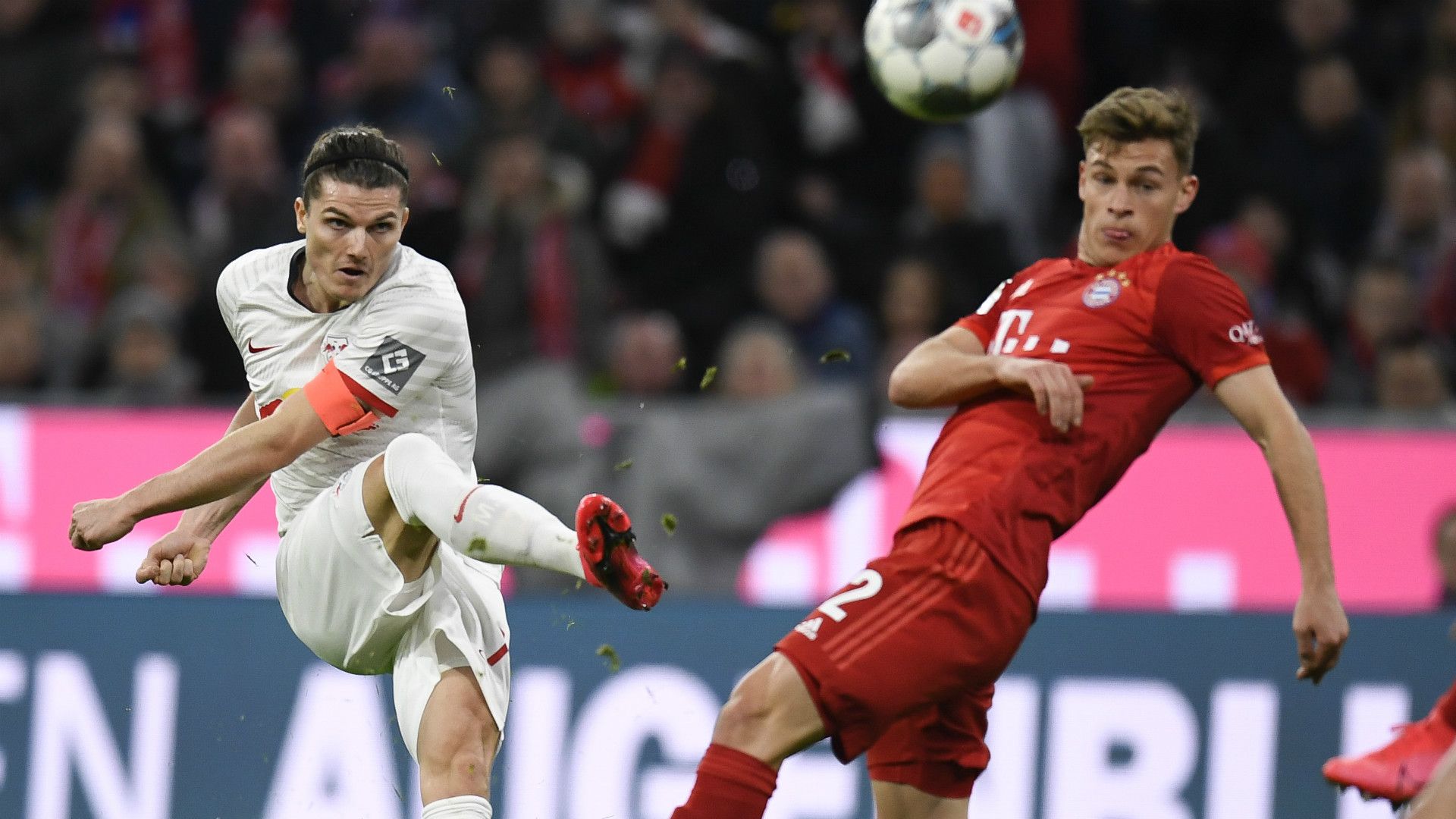 JOSHUA KIMMICH BAYERN MÜNCHEN BUNDESLIGA 09022020