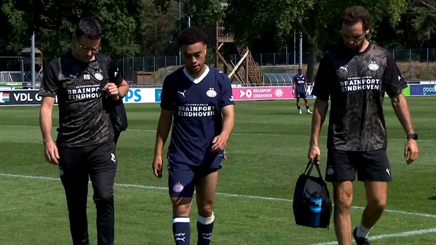 USMNT defender Sergino Dest injured in preseason friendly for PSV while Ricardo Pepi makes return to pitch | Goal.com UK