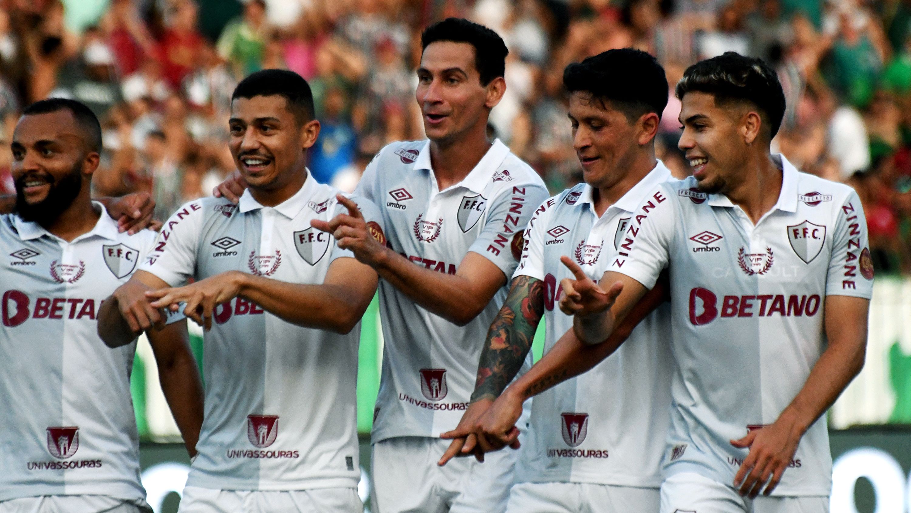 Fluminense comemora, Fluminense x Red Bull Bragantino