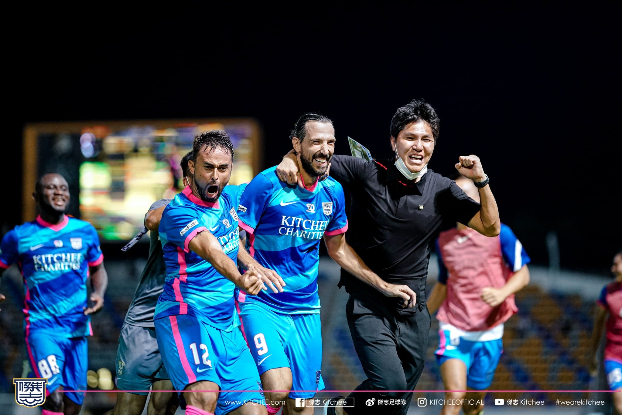 데얀 김동진 킷치