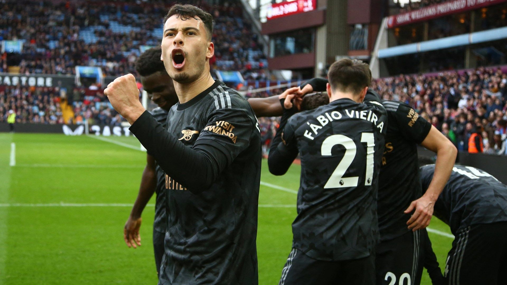 Gabriel Martinelli celebrating Arsenal Aston Villa 2022-23