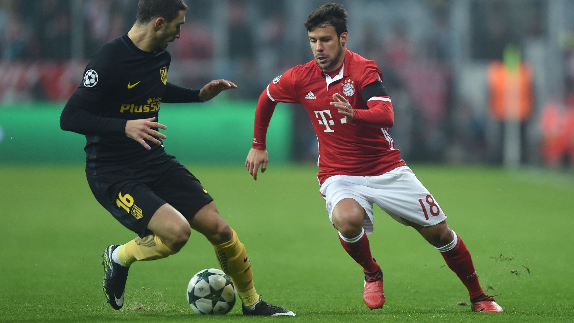 SIME VRSALJKO ATLETICO MADRID JUAN BERNAT BAYERN MUNCHEN UEFA CHAMPIONS LEAGUE 06122016