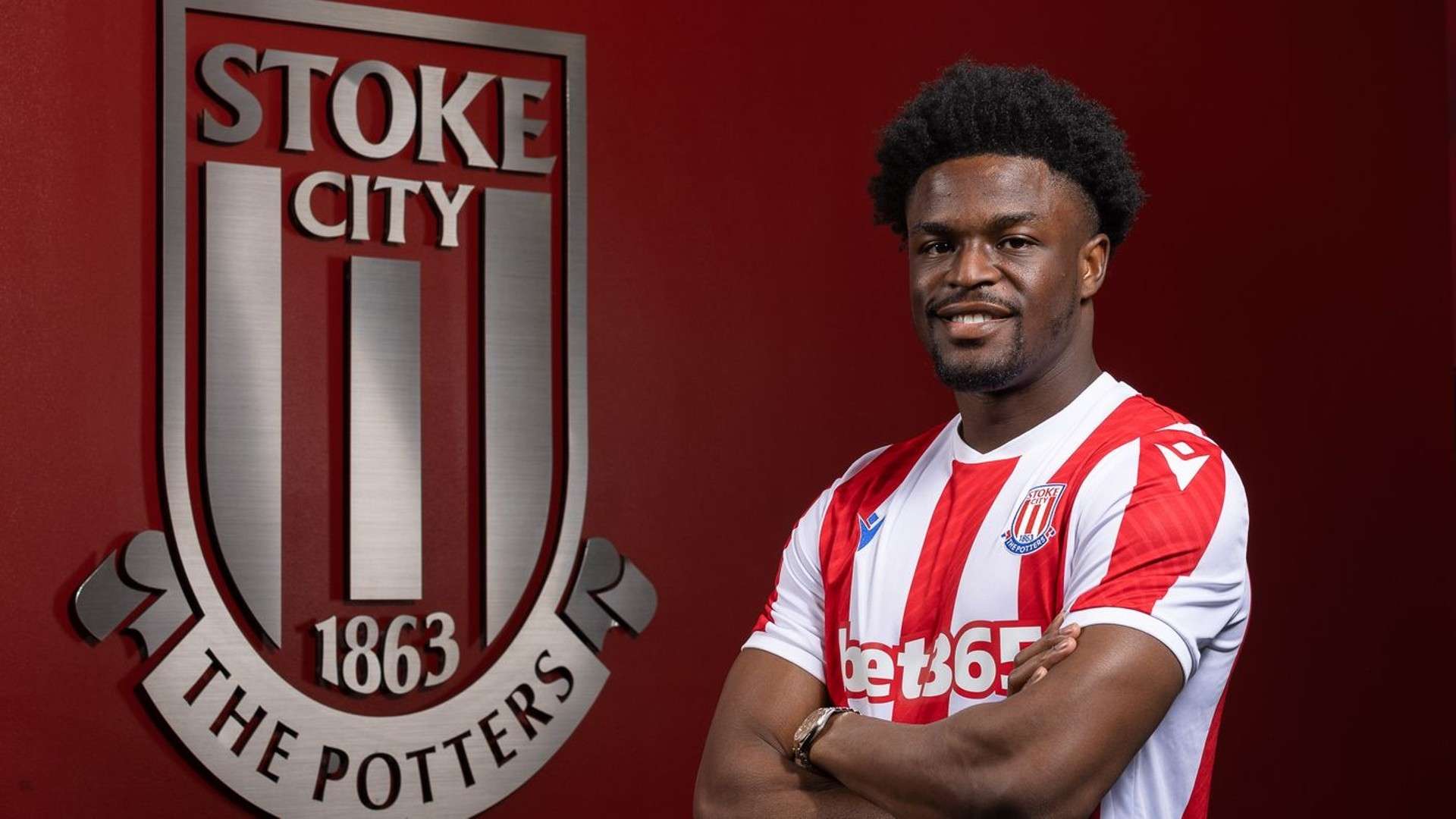Nigeria player Josh Maja signs for Stoke City.