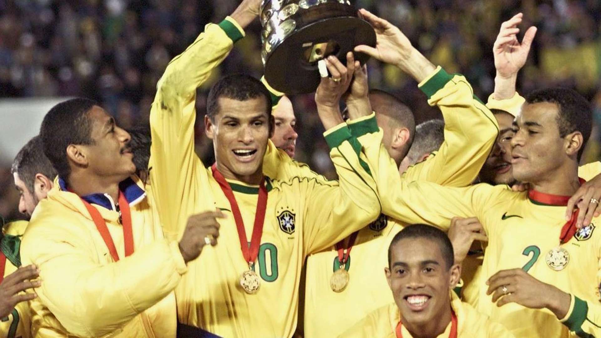 Especial Copa América 100 años (	 brasil campeon 1999 dinho