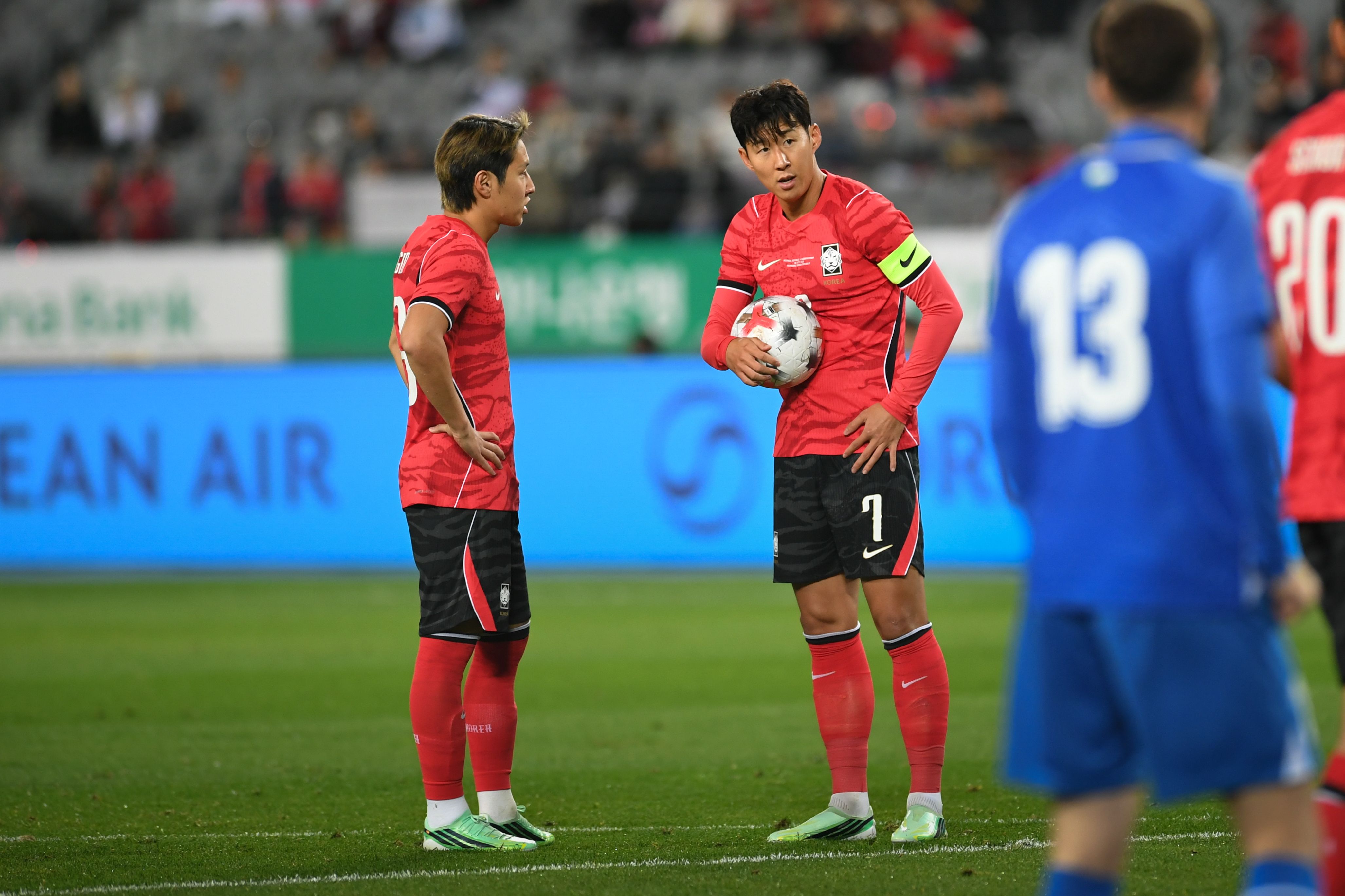 손흥민 이강인