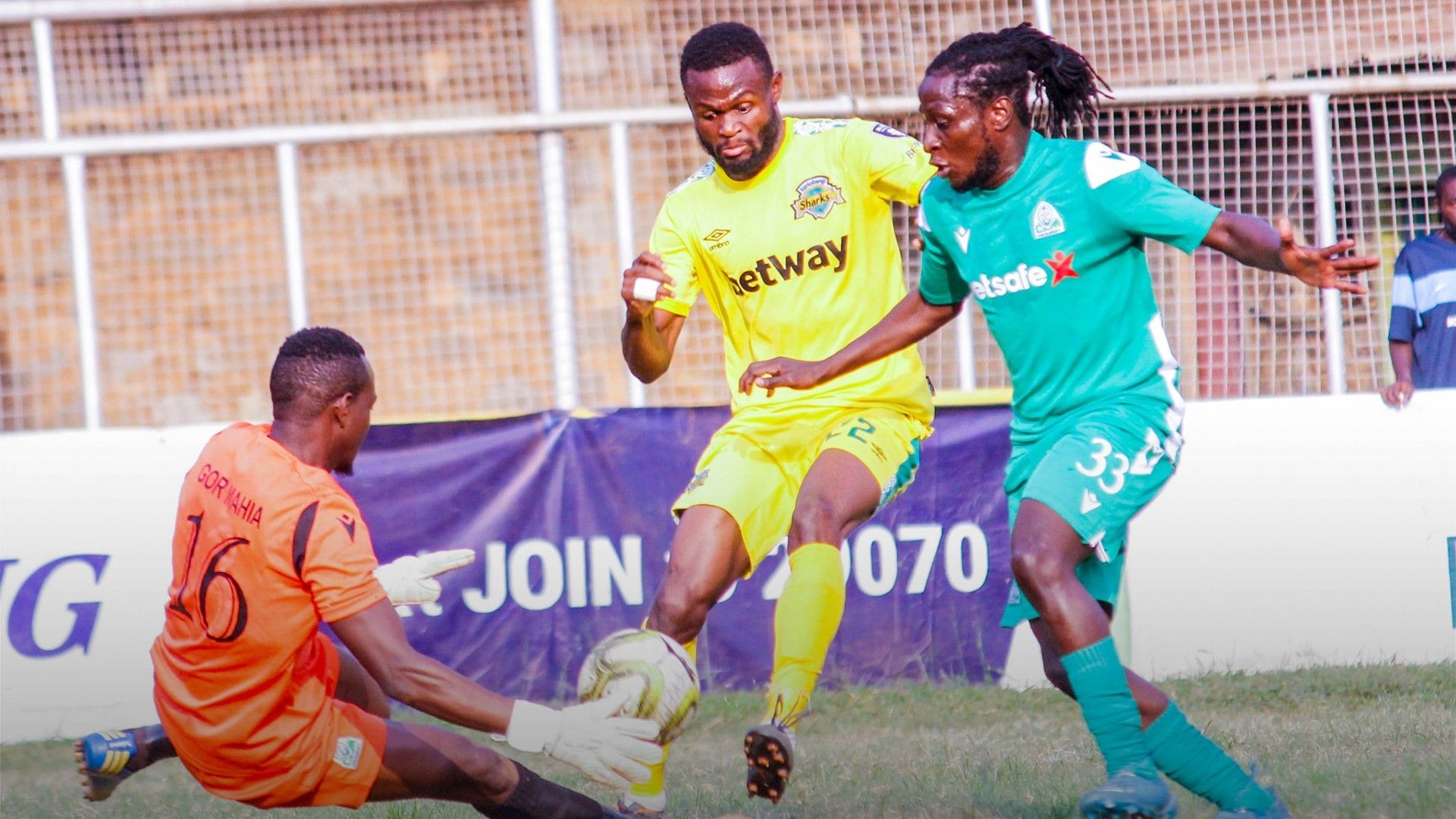 Gor Mahia vs Kariobangi Sharks.