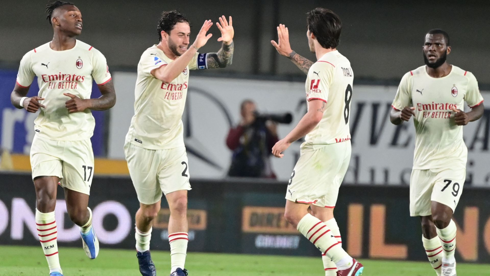 Tonali celebrating Milan 2022