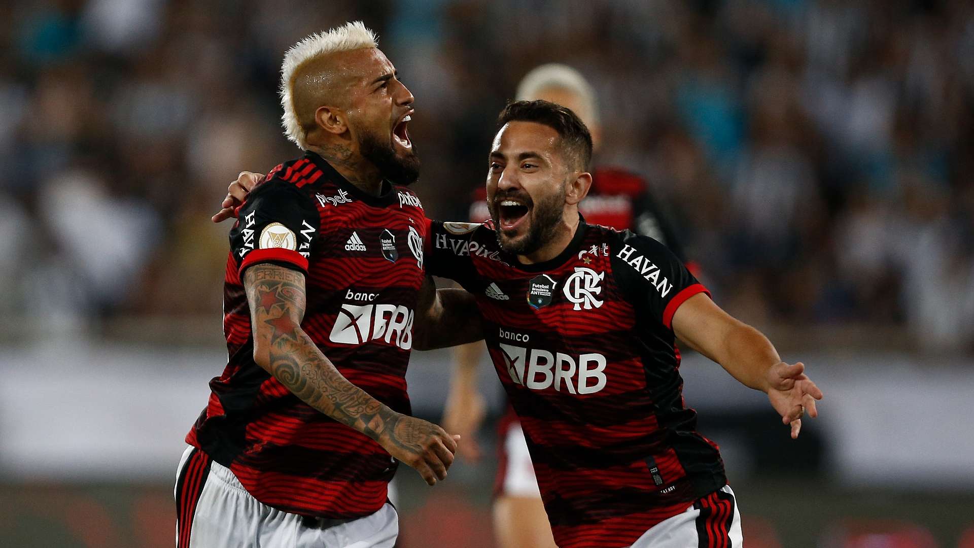 Arturo Vidal Everton Ribeiro Flamengo
