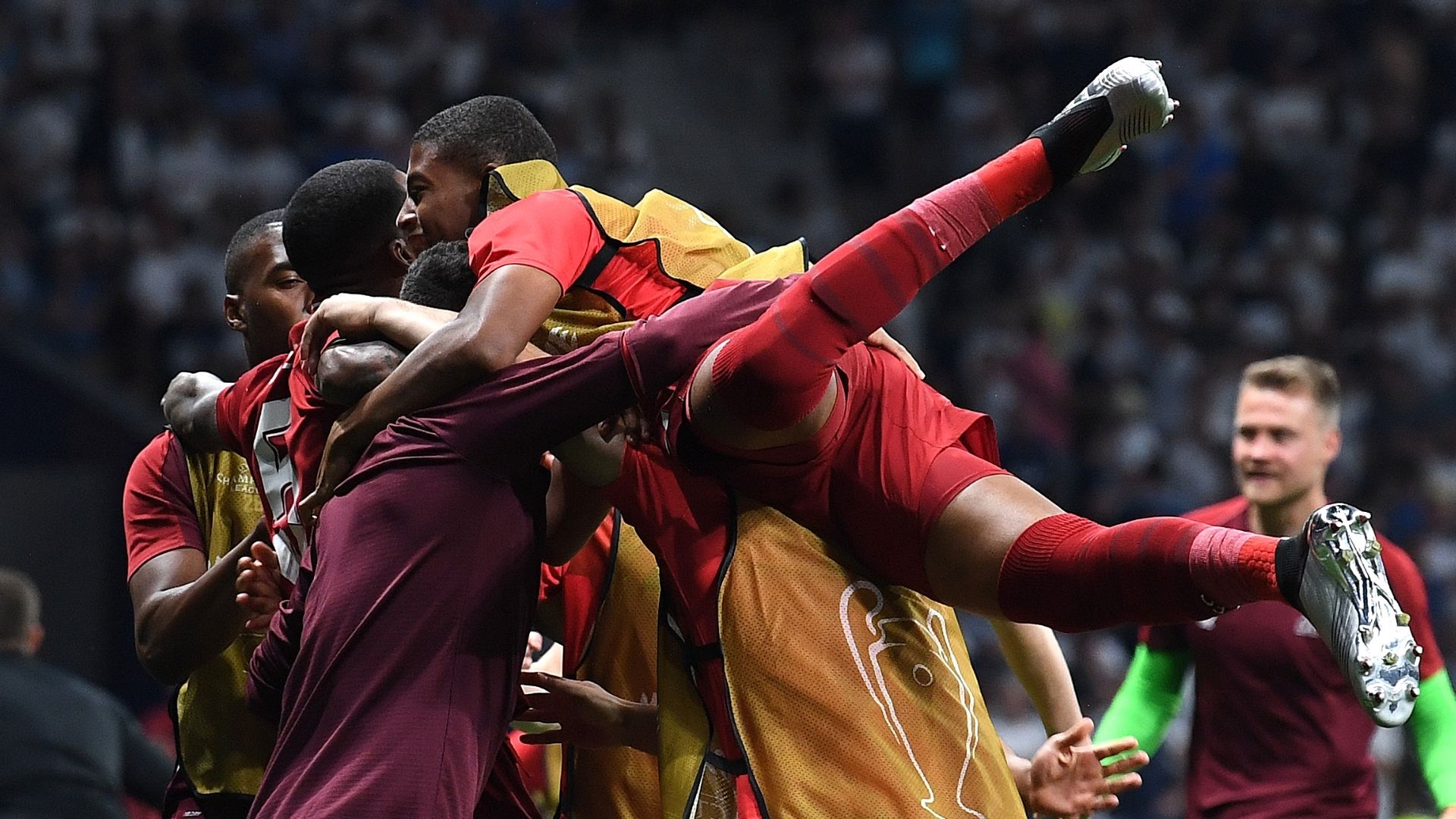 Liverpool celebrate vs Tottenham, Champions League final 2018-19