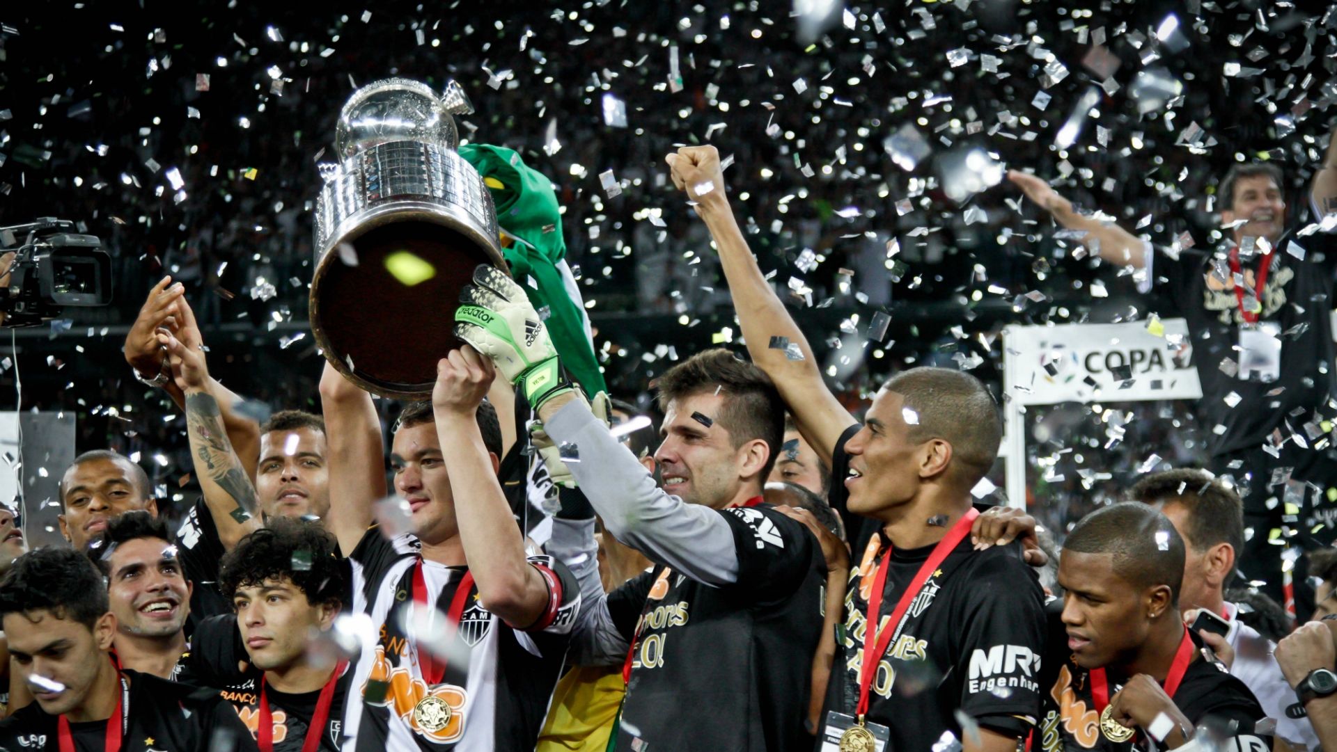 Réver Victor Leonardo Silva Atlético-MG Olimpia 24072013 Copa Libertadores