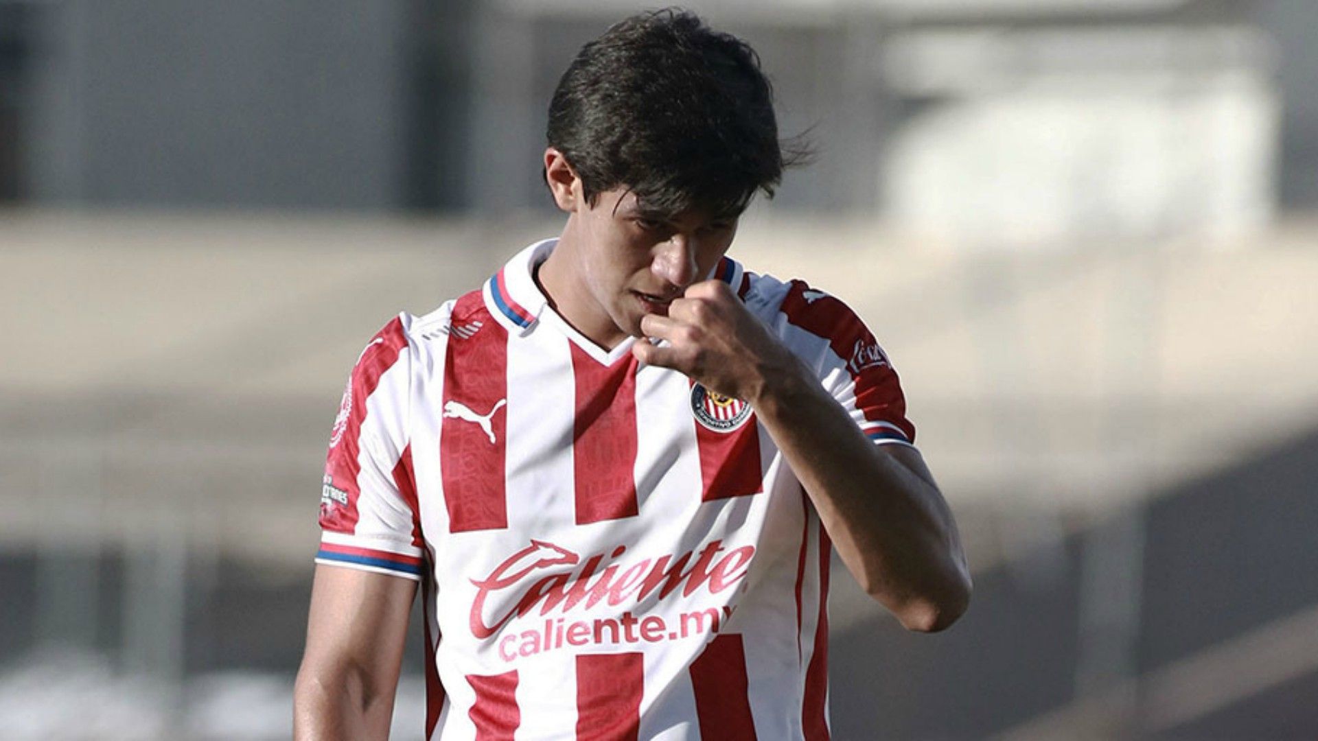 José Juan Macías Chivas 120820