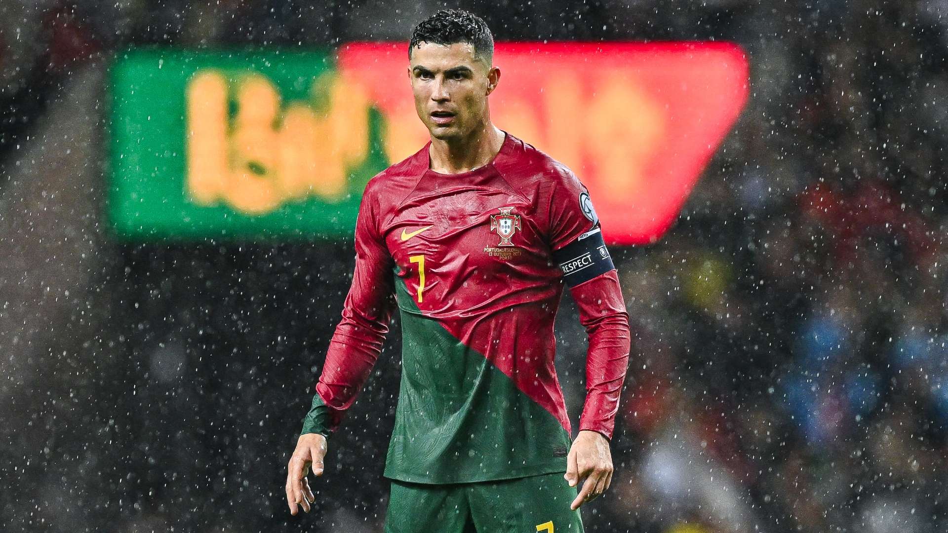 クリスティアーノ・ロナウド ポルトガル代表 EURO2024 C・ロナウドが代表引退説を一蹴。EURO2024優勝を目標に掲げる