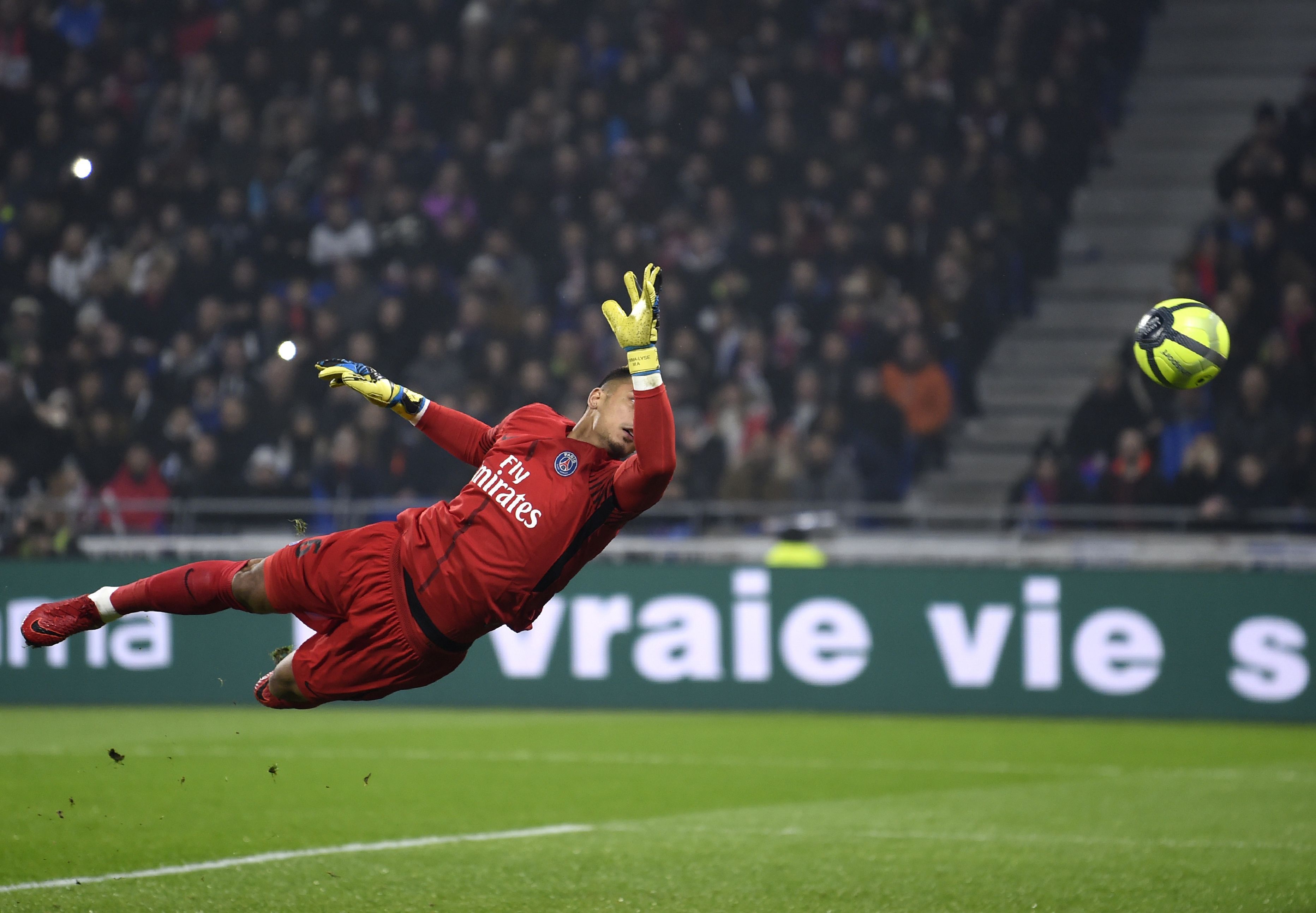 Alphonse Areola Lyon PSG Ligue 1 21012018.jpg