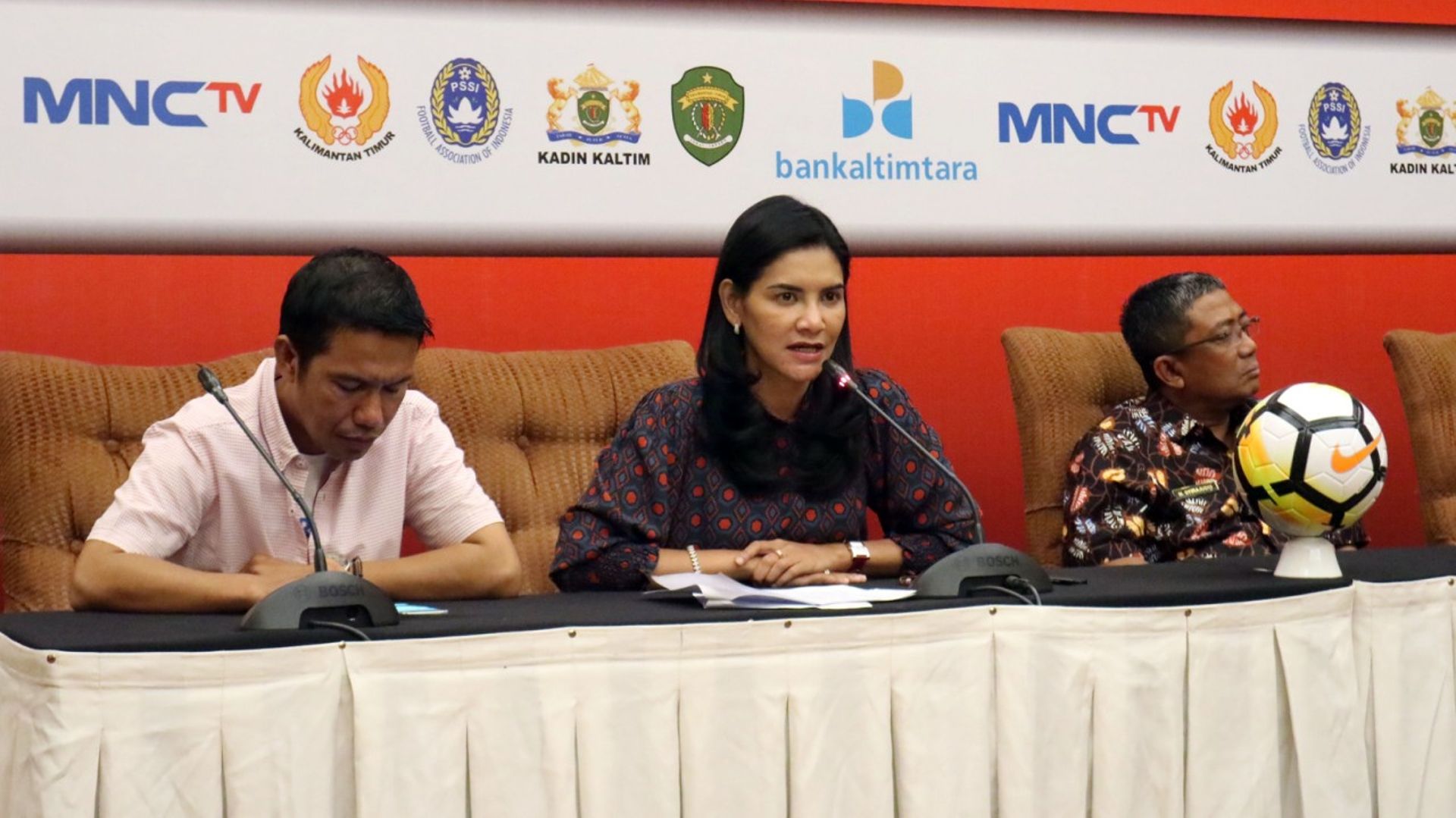 Dayang Donna Faroek & Yunus Nusi