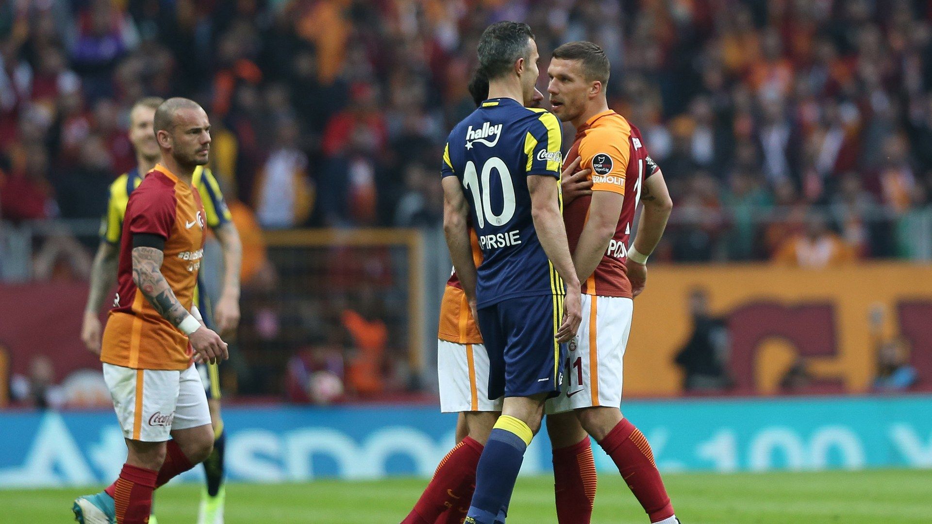 Galatasaray Fenerbahce Sneijder Van Persie Podolski STSL 04232017