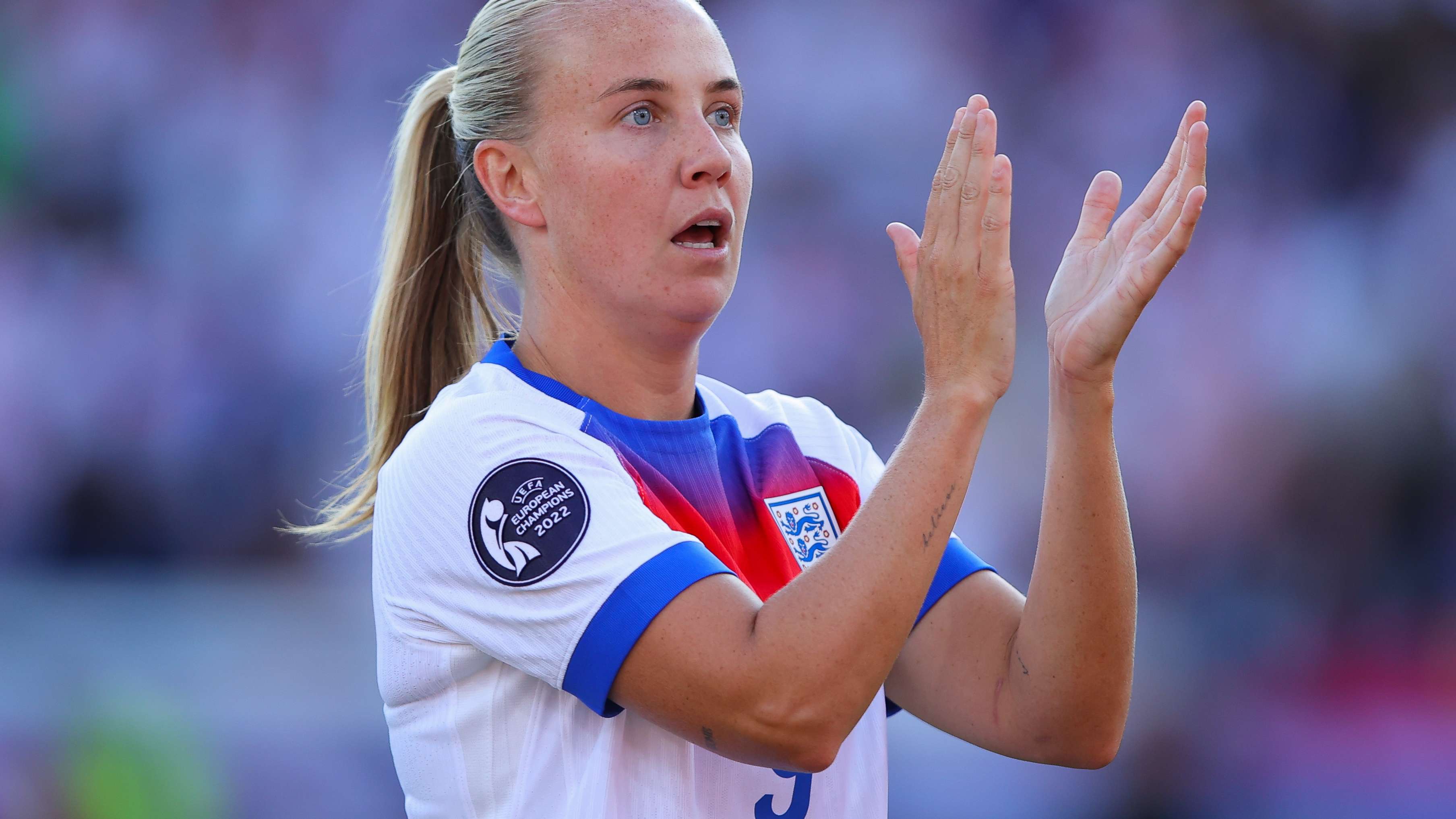 Beth Mead England 2025