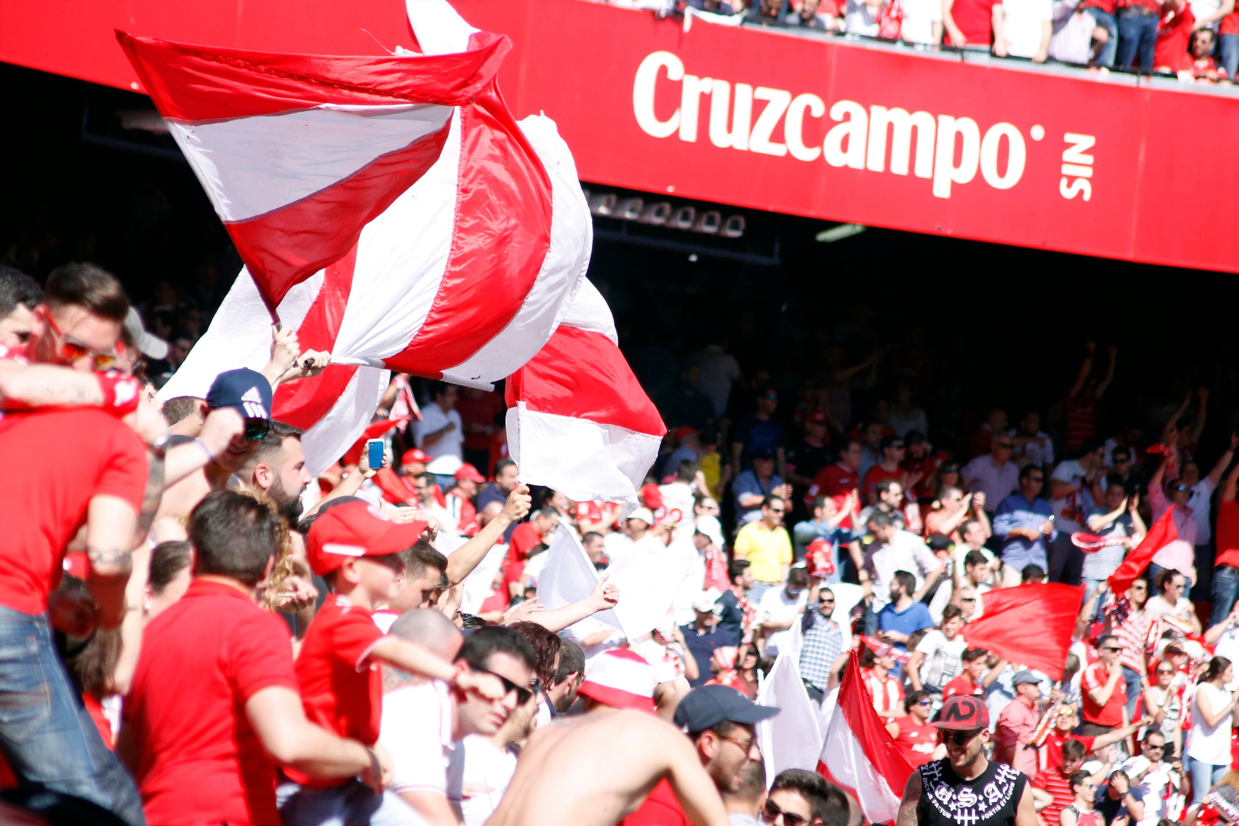 Sevilla fans Sevilla Betis 24042016