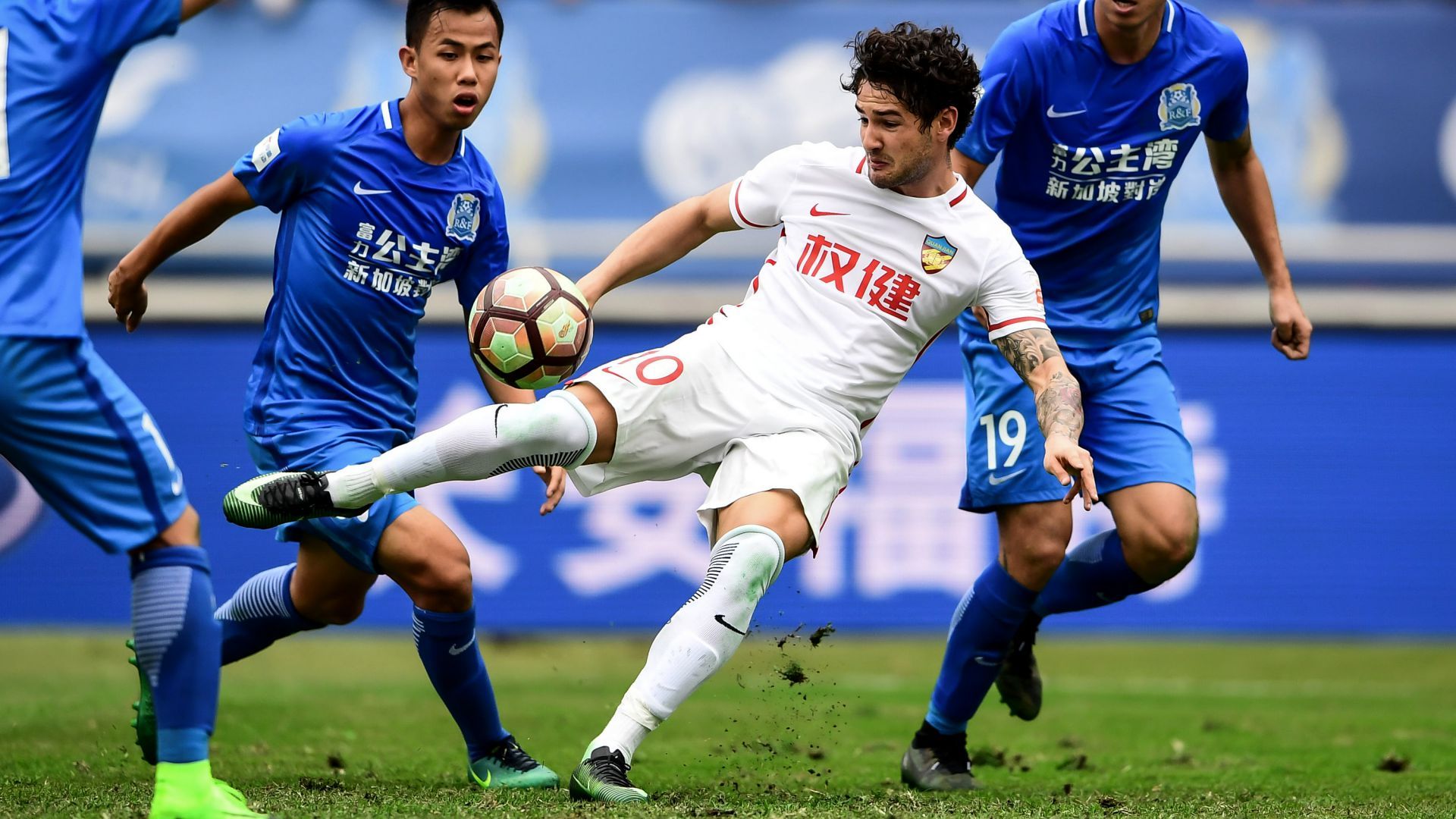 Alexandre Pato Tianjin Quanjian