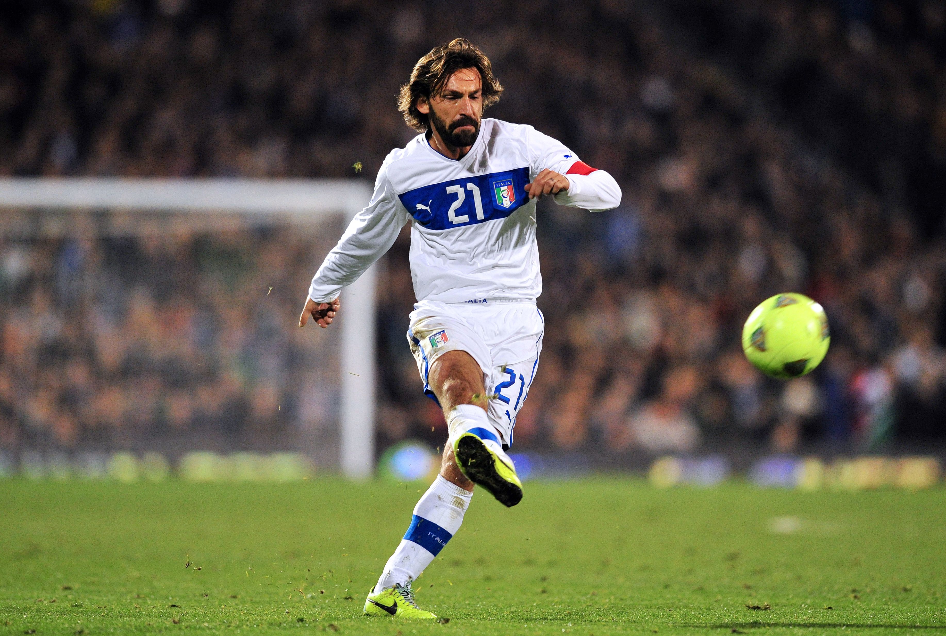Pirlo freekick