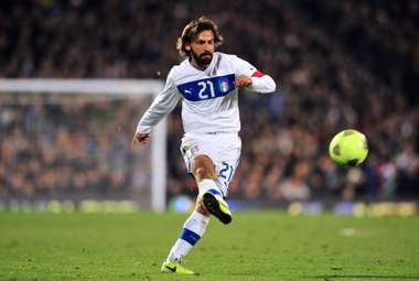 Pirlo freekick