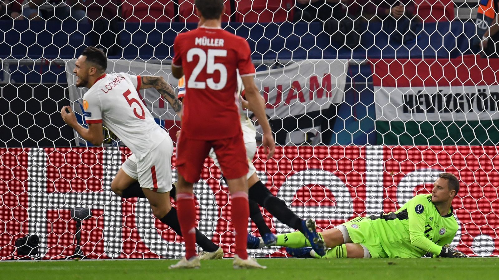 Ocampos Bayern Sevilla Supercopa