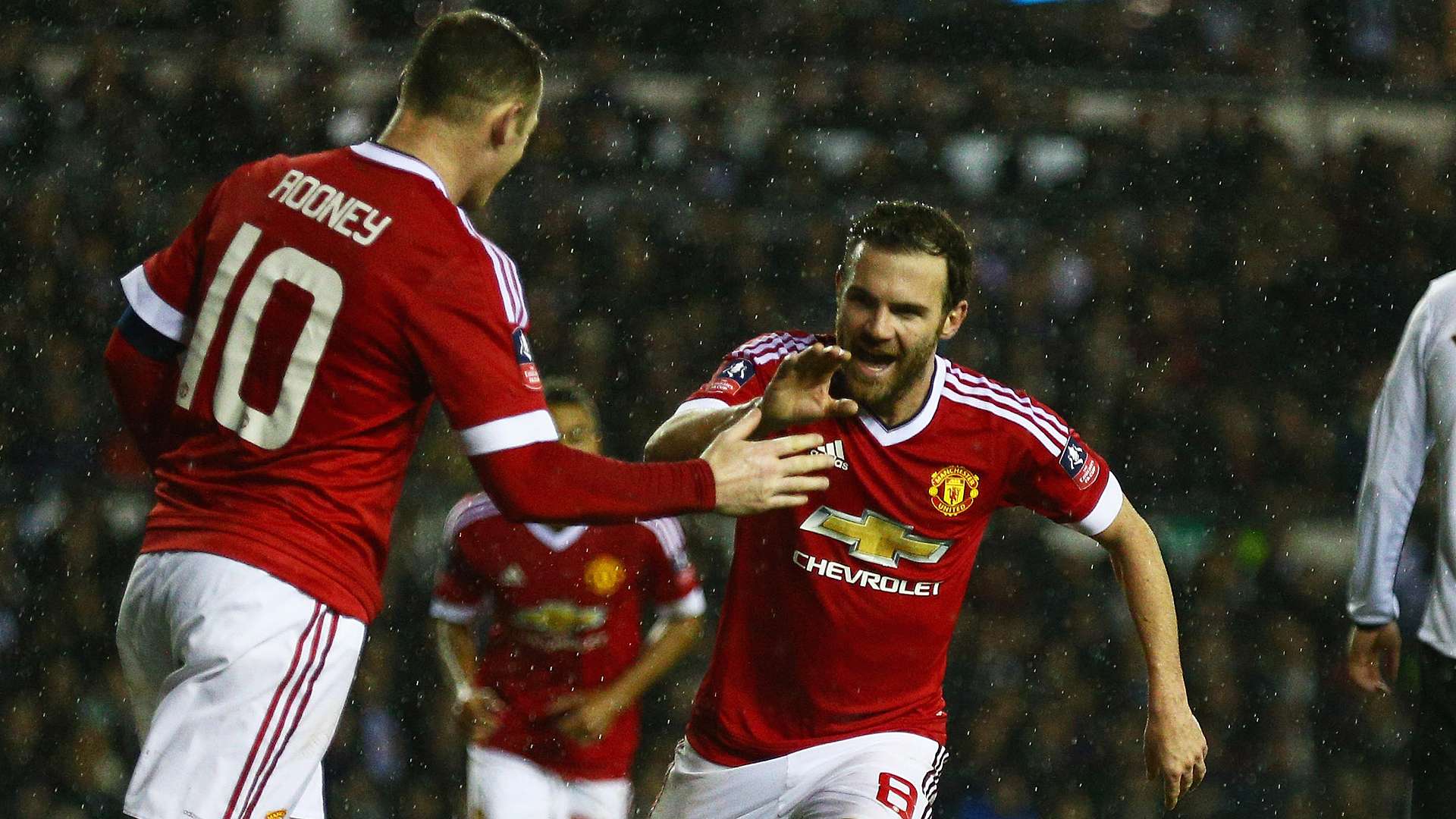 Wayne Rooney Juan Mata Manchester United 01292016