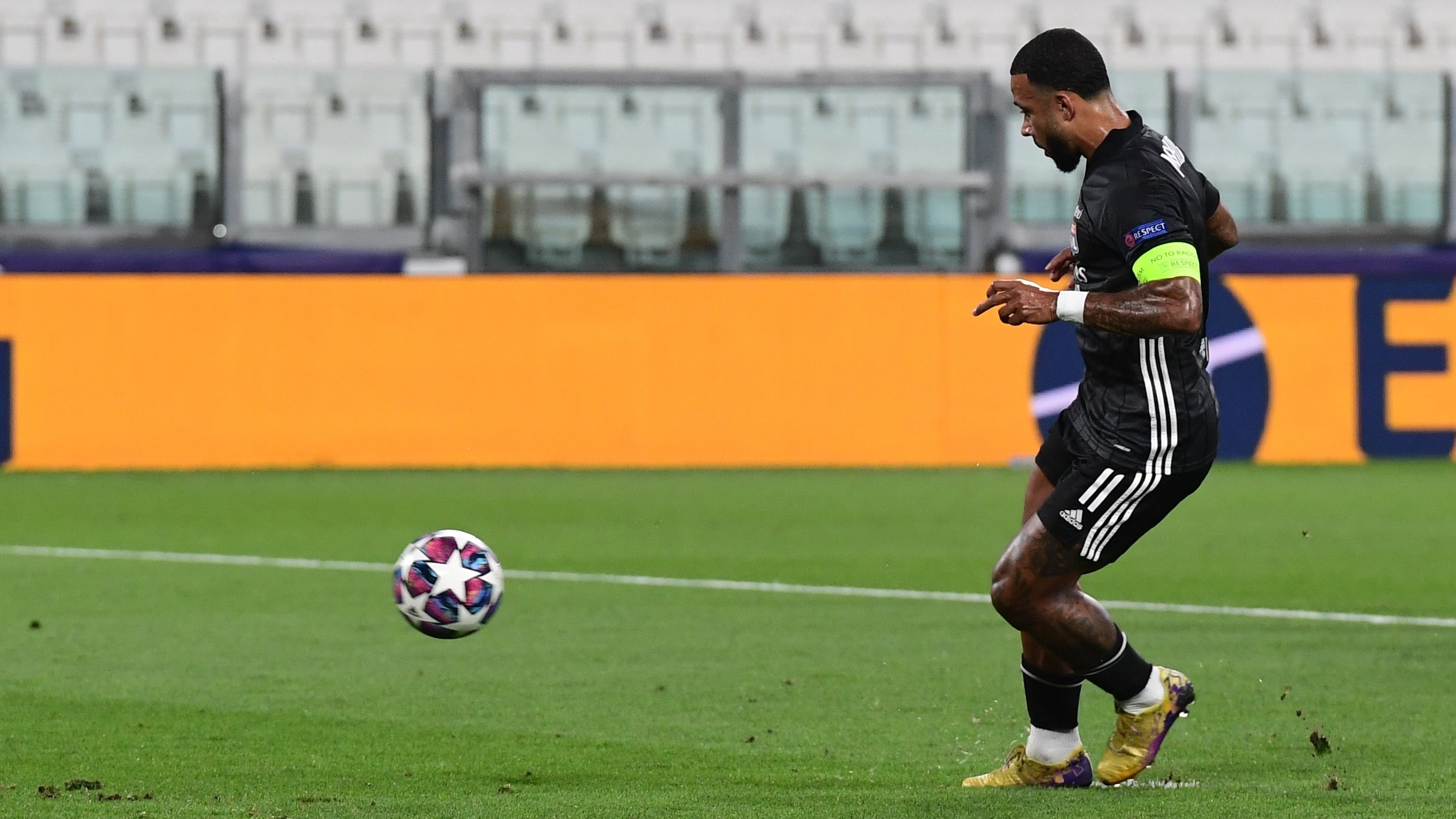 Memphis Depay Juventus Lione UEFA Champions League