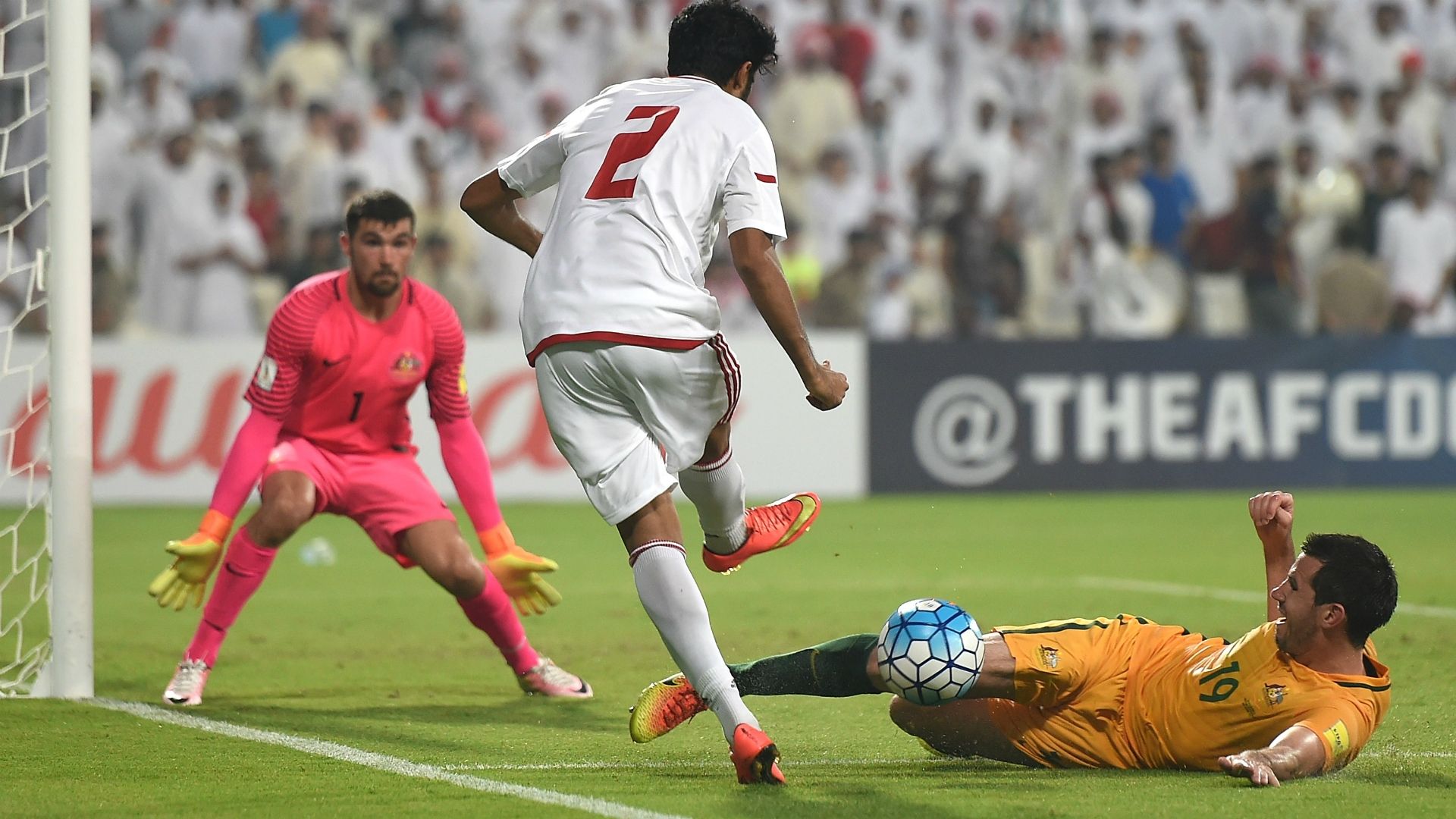 Mat Ryan Ryan McGowan United Arab Emirates v Australia World Cup qualifying 06092016