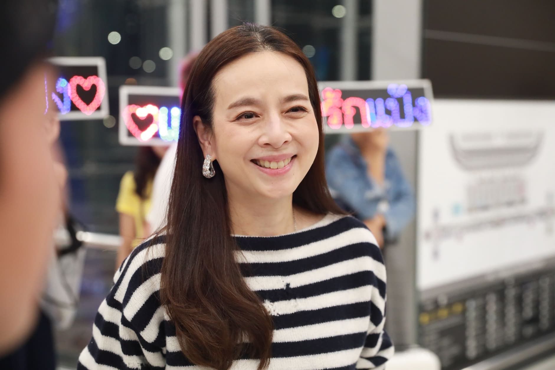 นวลพรรณ ล่ำซำ